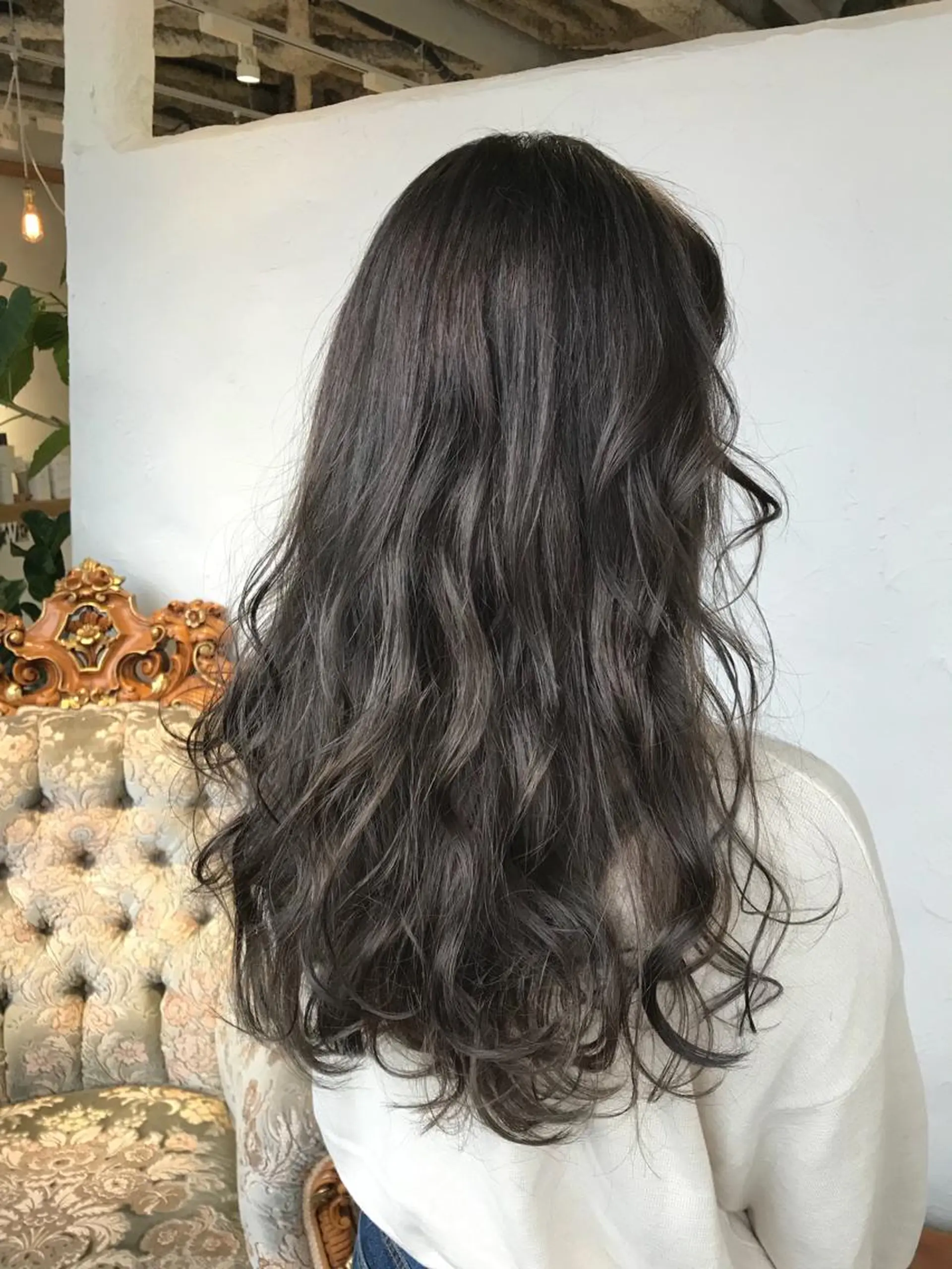 ロング カラー ブルーカラー ブルージュ グレージュ ハイライトカラー ハイライト 伊藤 優希のヘアスタイル