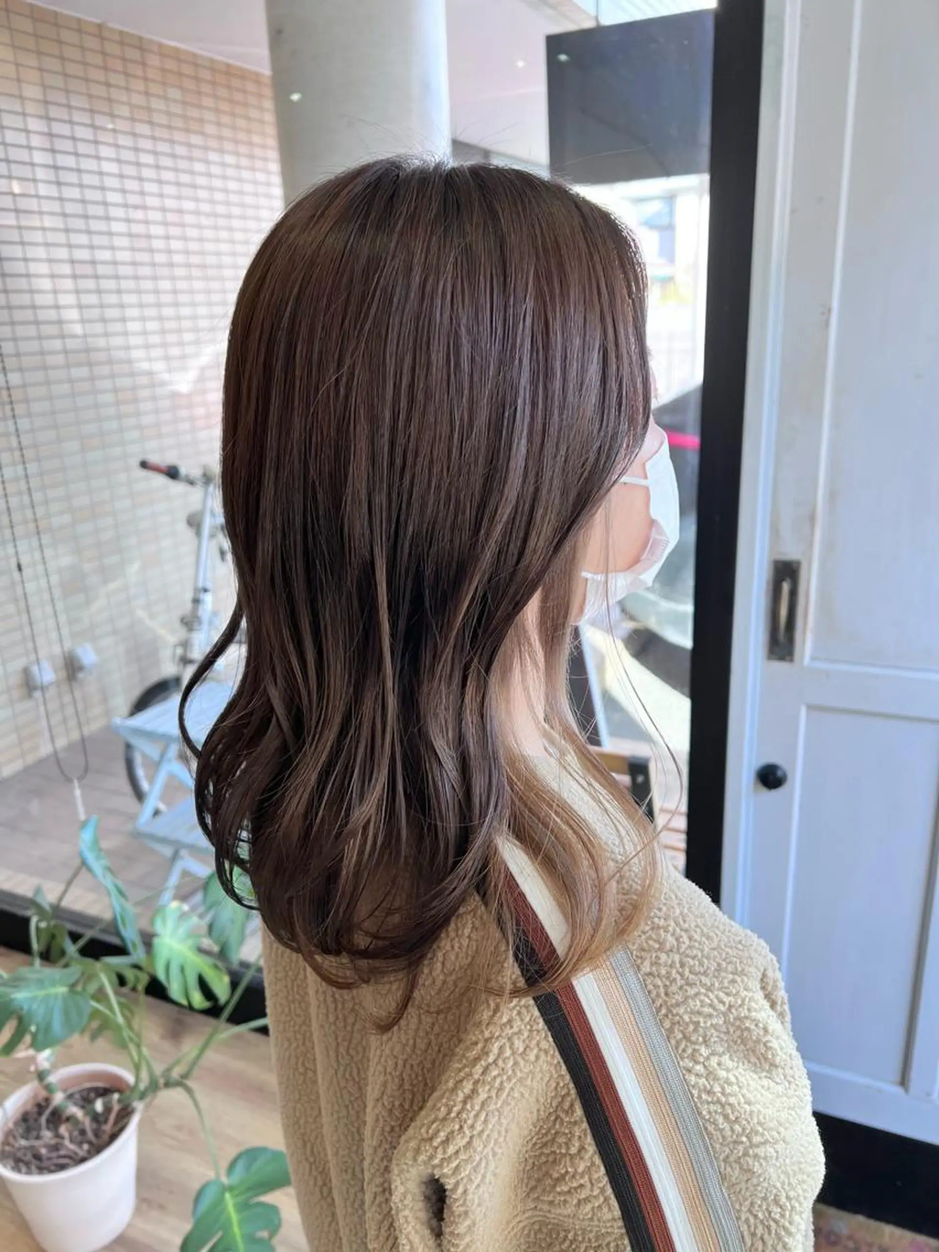 ロング カラー ベージュカラー ヘアカラー トリートメント ツキダテ ユイのヘアスタイル