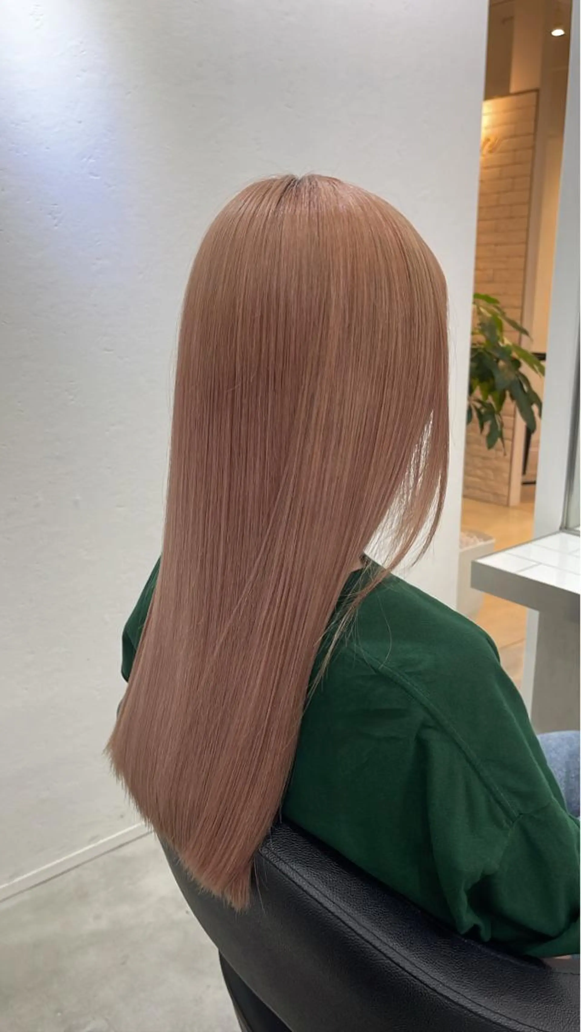 カラー TENSHO ハイトーンレイヤーのヘアスタイル