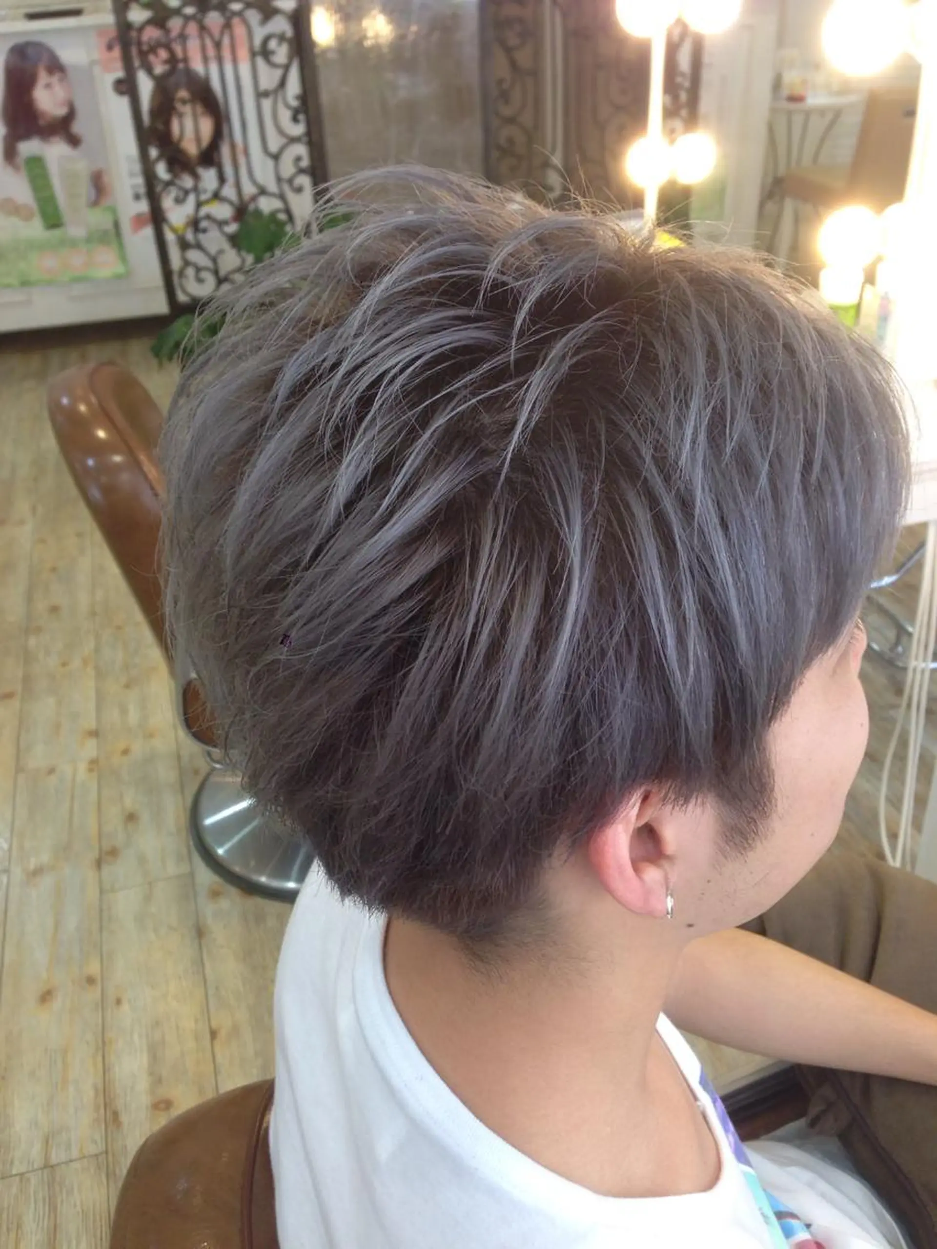 カラー メンズ メンズブリーチ ブリーチ シルバー 小倉 聖也のヘアスタイル