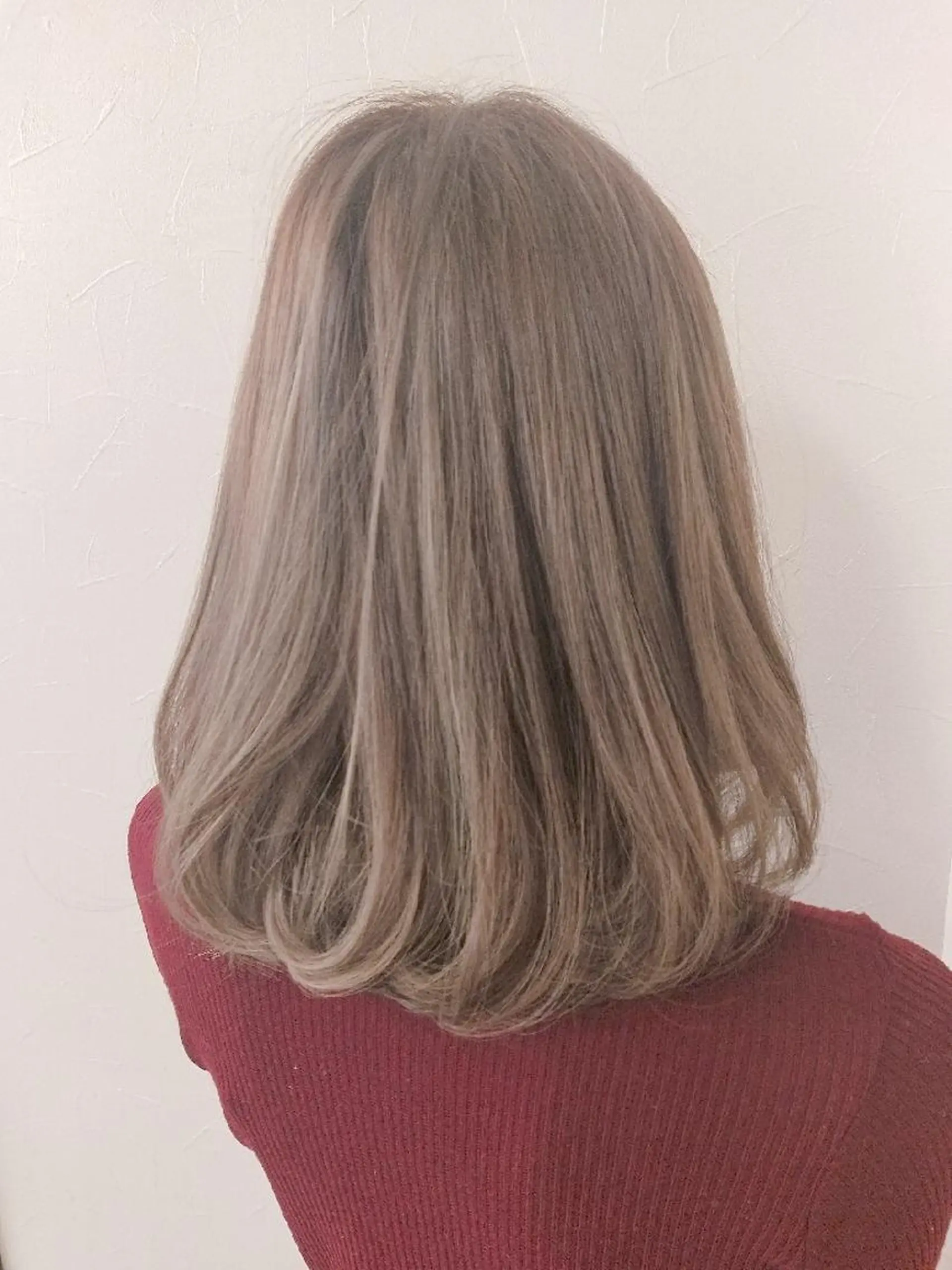 カラー セミロング ベージュカラー 透明感カラー ハイライトカラー メッシュ ミルクティーベージュ デザインカラー 髪質改善Lilithのその他イメージ