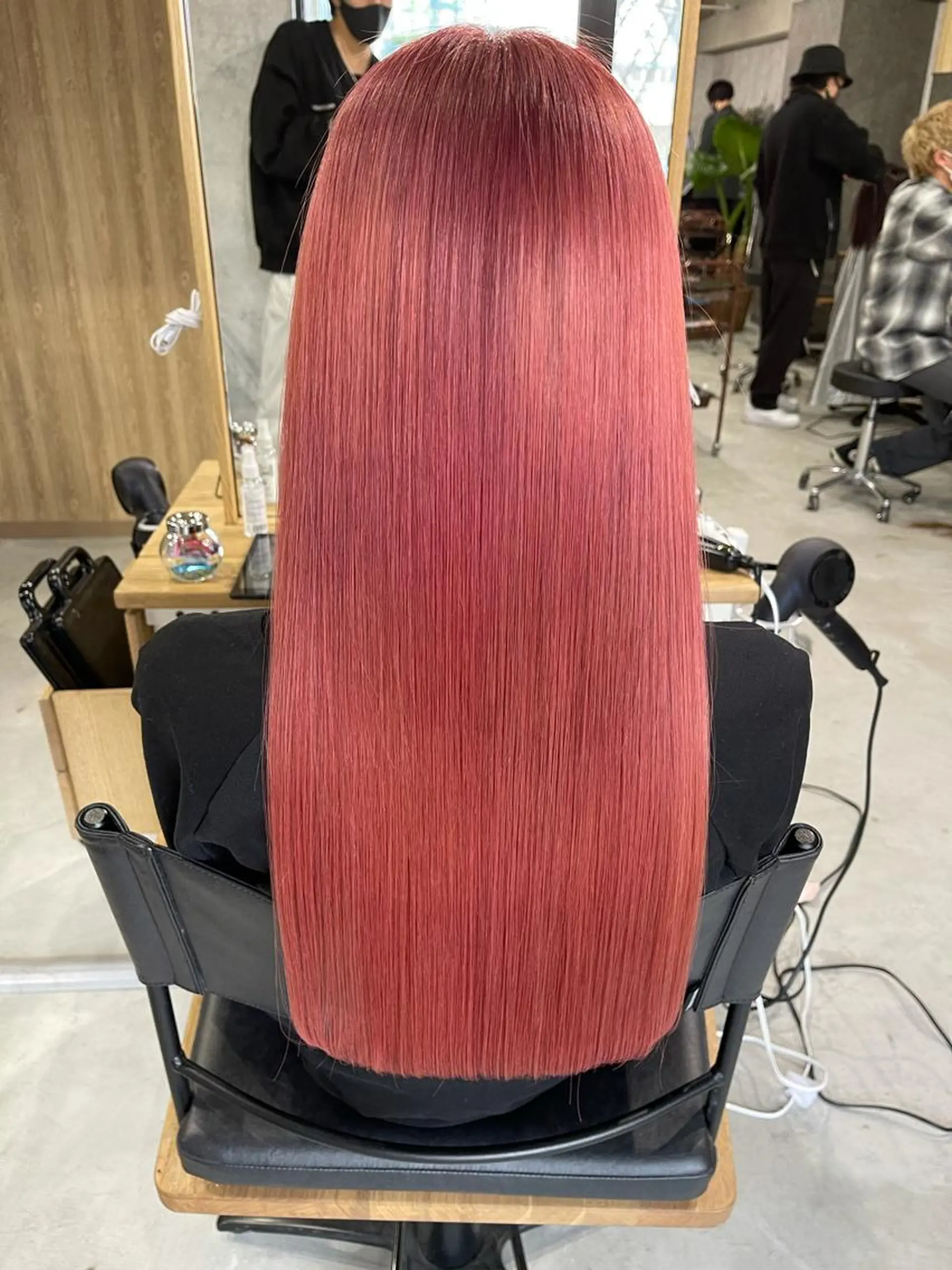 ロング カラー メンズ眉毛ITSUK Iメンズ専門　新宿の眉毛・アイブロウイメージ