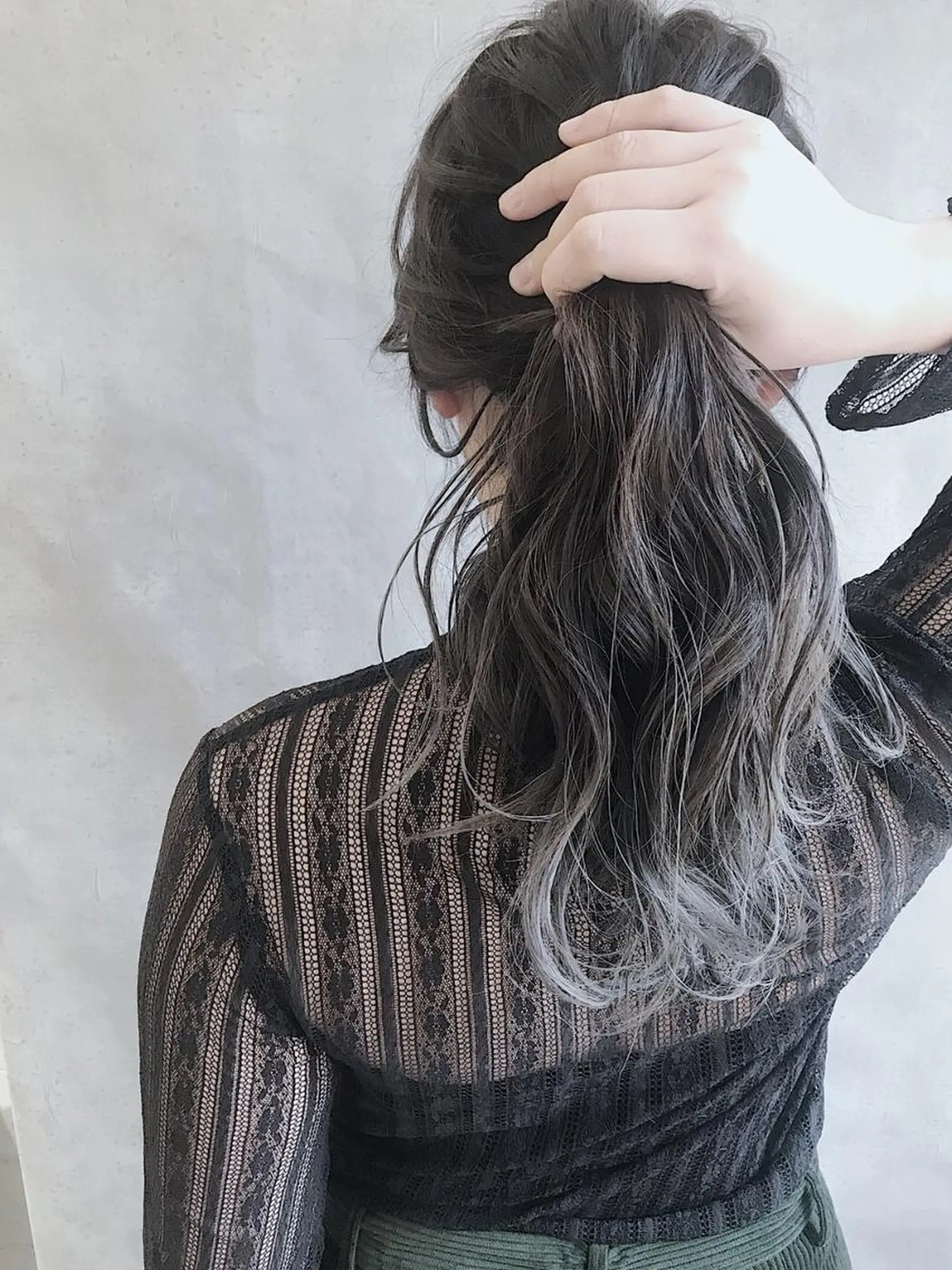 ミディアム カラー MOU namba ムウナンバのヘアスタイル