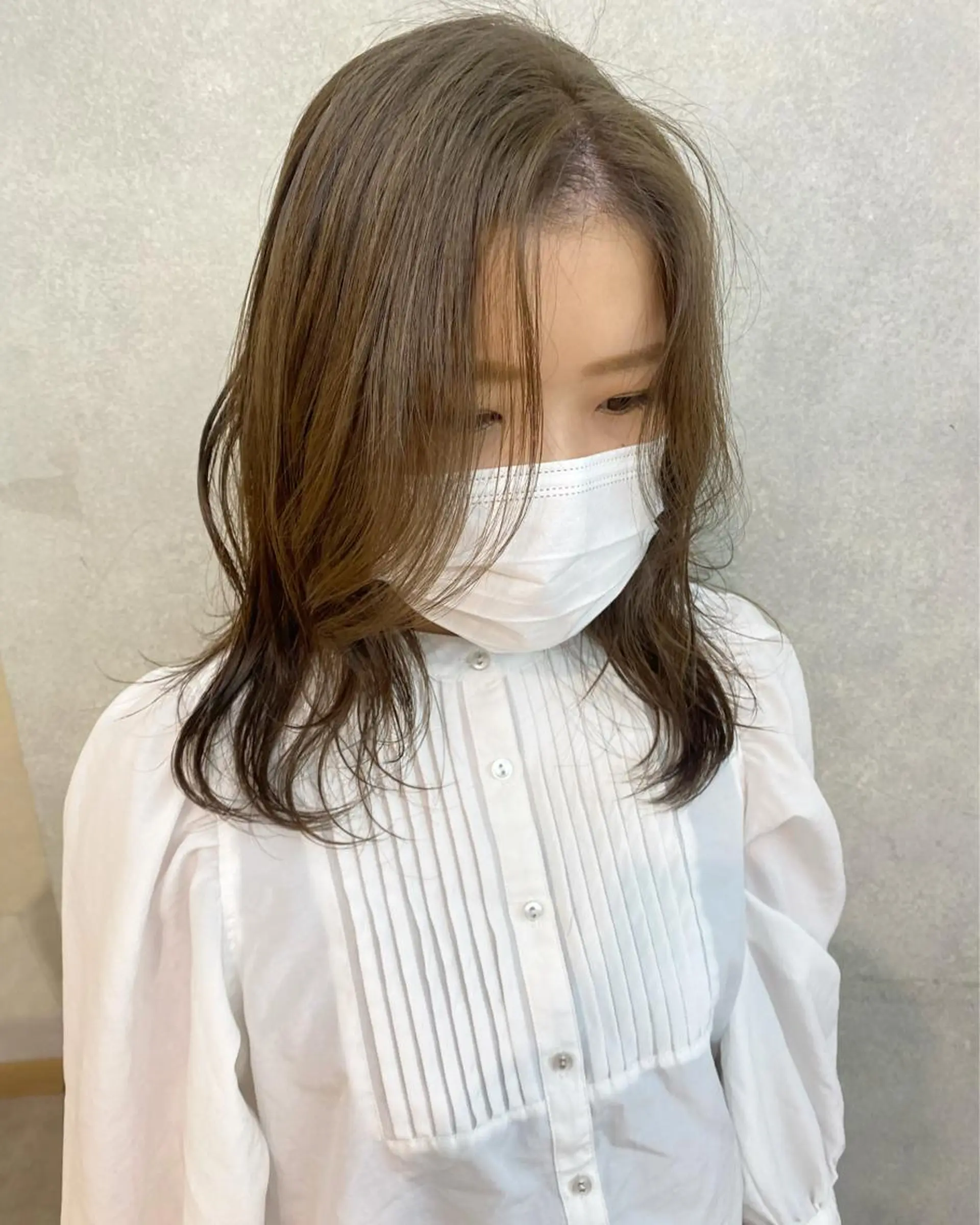 ミディアム カラー ベージュカラー ブリーチ 顔周りカット/透明感 カラー✂️MEIのヘアスタイル