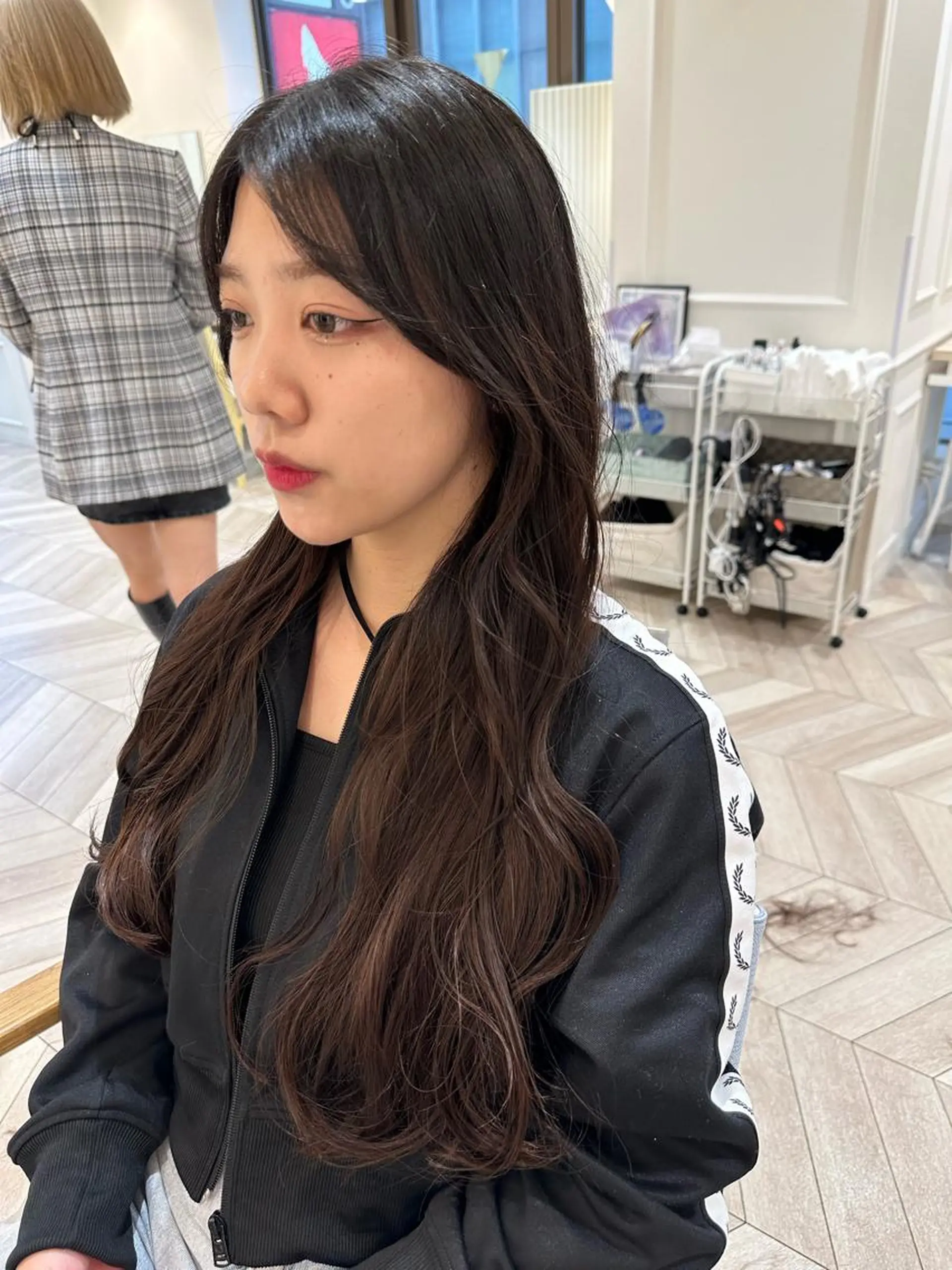 ロング カット トリートメント ベージュ/インナー カラー🤍Rieのヘアスタイル