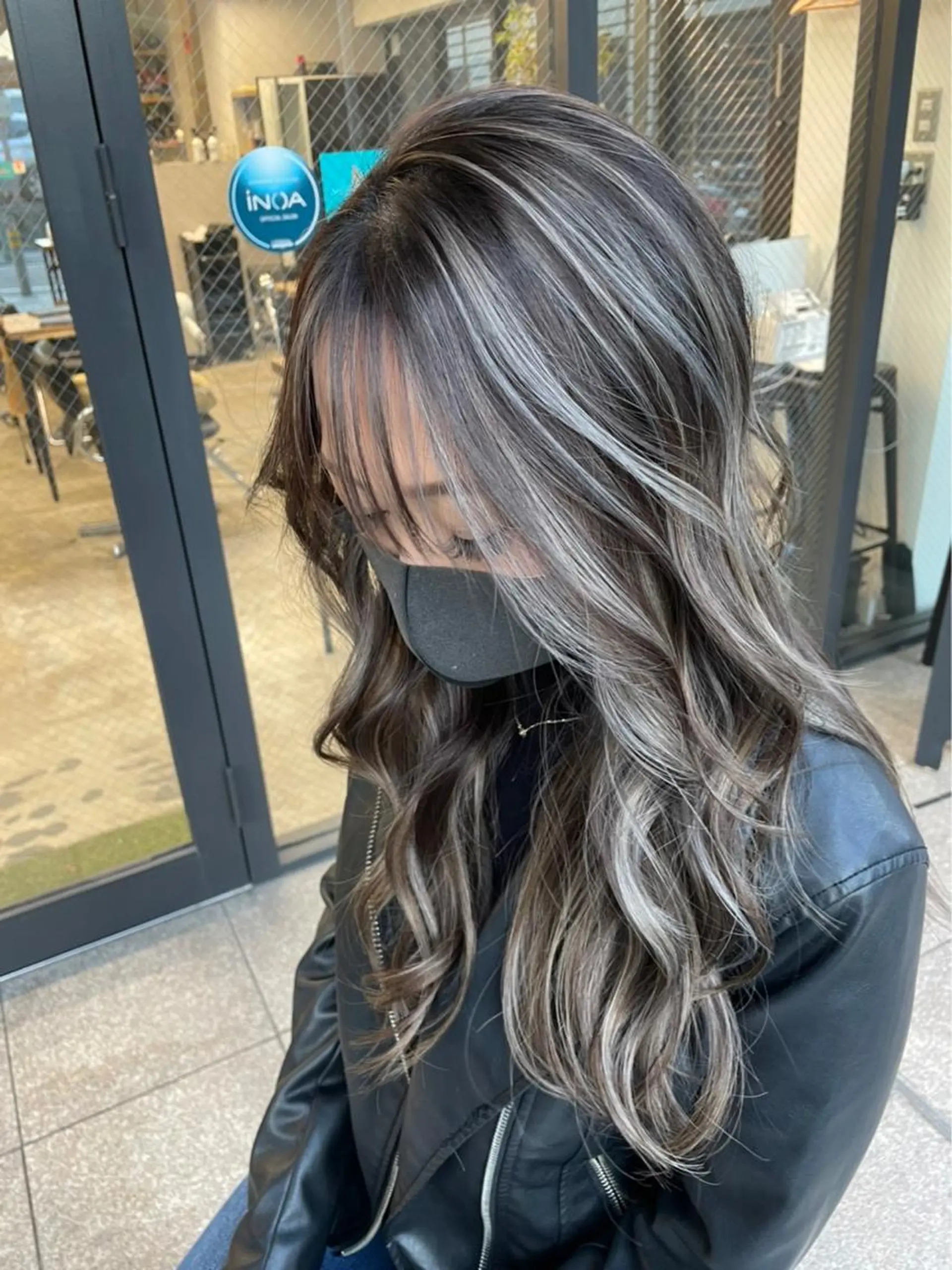 ロング カラー ヘアアレンジ ヘアローラン所属・💕 manaka🌺のヘアスタイル