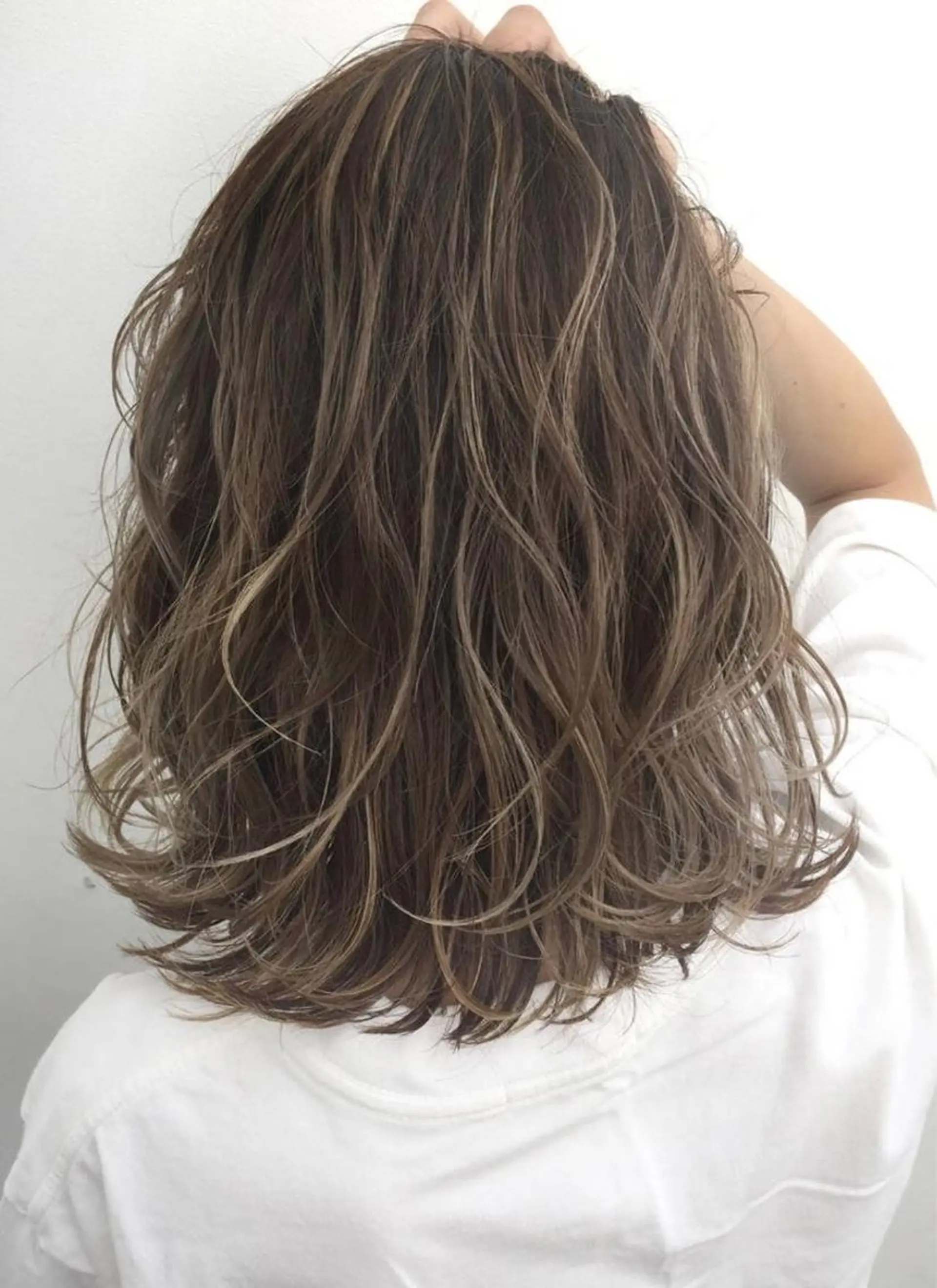 カラー NERO 松井 隆人のヘアスタイル