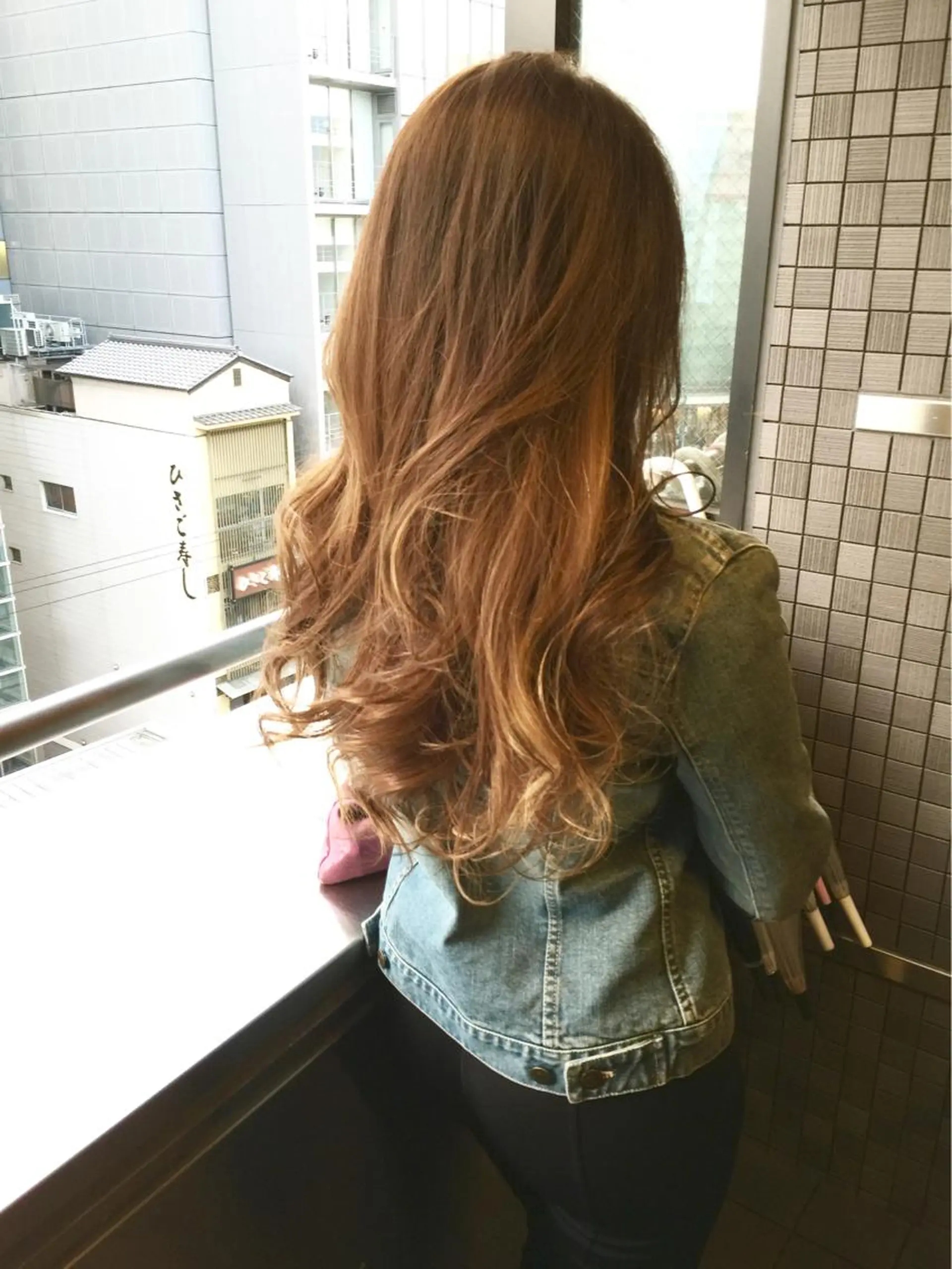 ロング カラー パーマ ハイトーンカラー 神野 雅樹のヘアスタイル