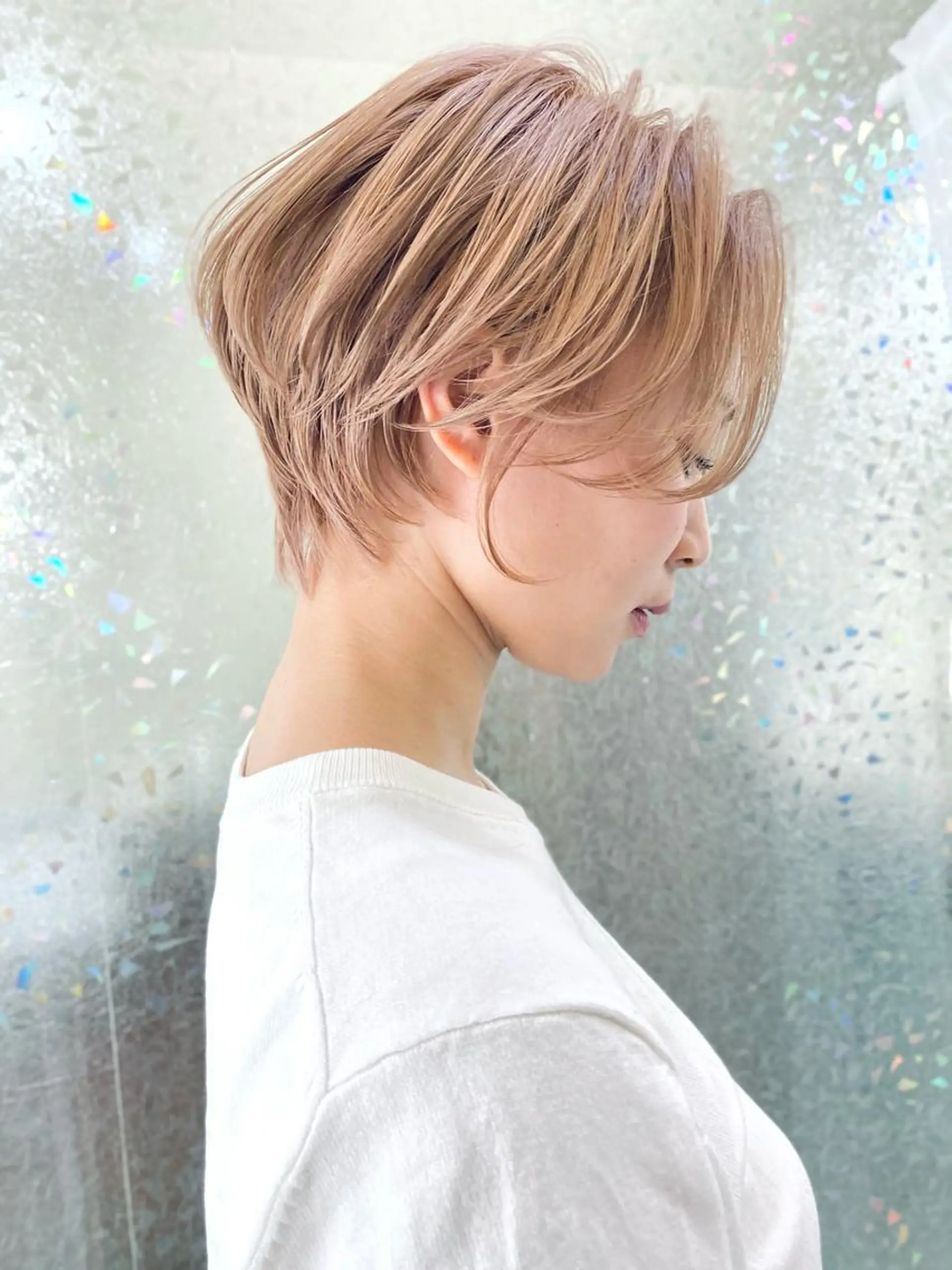 ショート カラー 明るい白髪染め専門店兵庫駅前店所属・山口 一馬のヘアスタイル