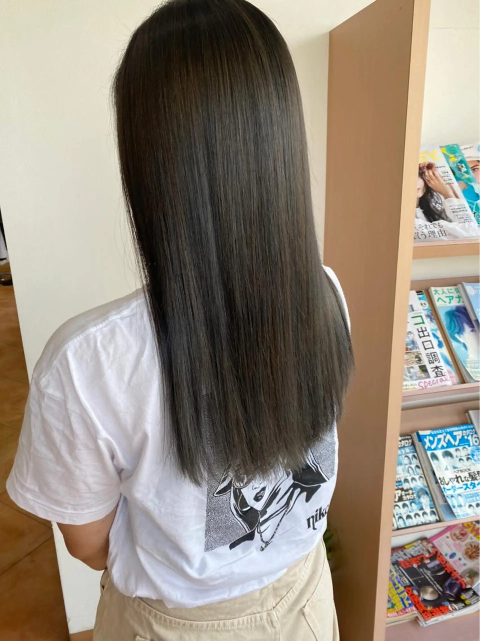 ロング カラー グレージュ ヘアカラー karen ☺︎のヘアスタイル