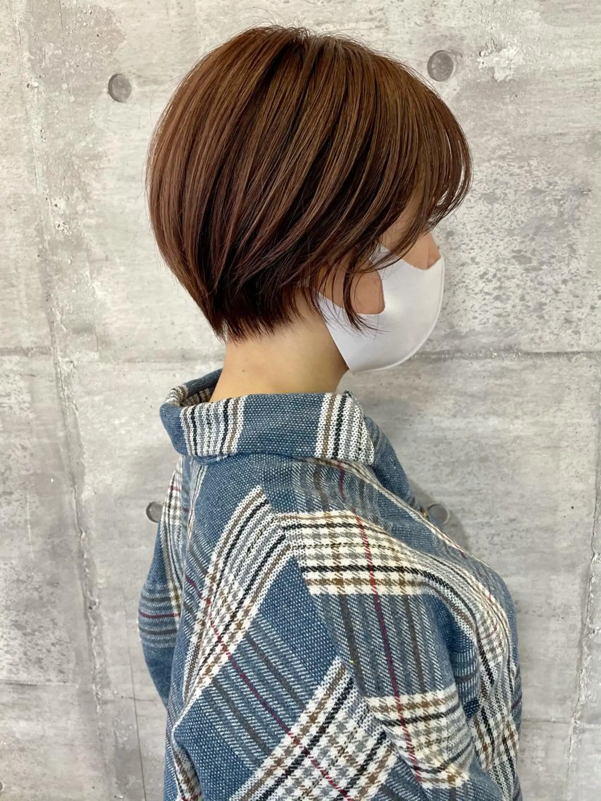 ショート カラー ショートレイヤー アッシュ ベージュカラー ハイライトカラー イルミナカラー カット ヘアカラー トリートメント 江上拓郎/ショート /酸性ストレートのヘアスタイル