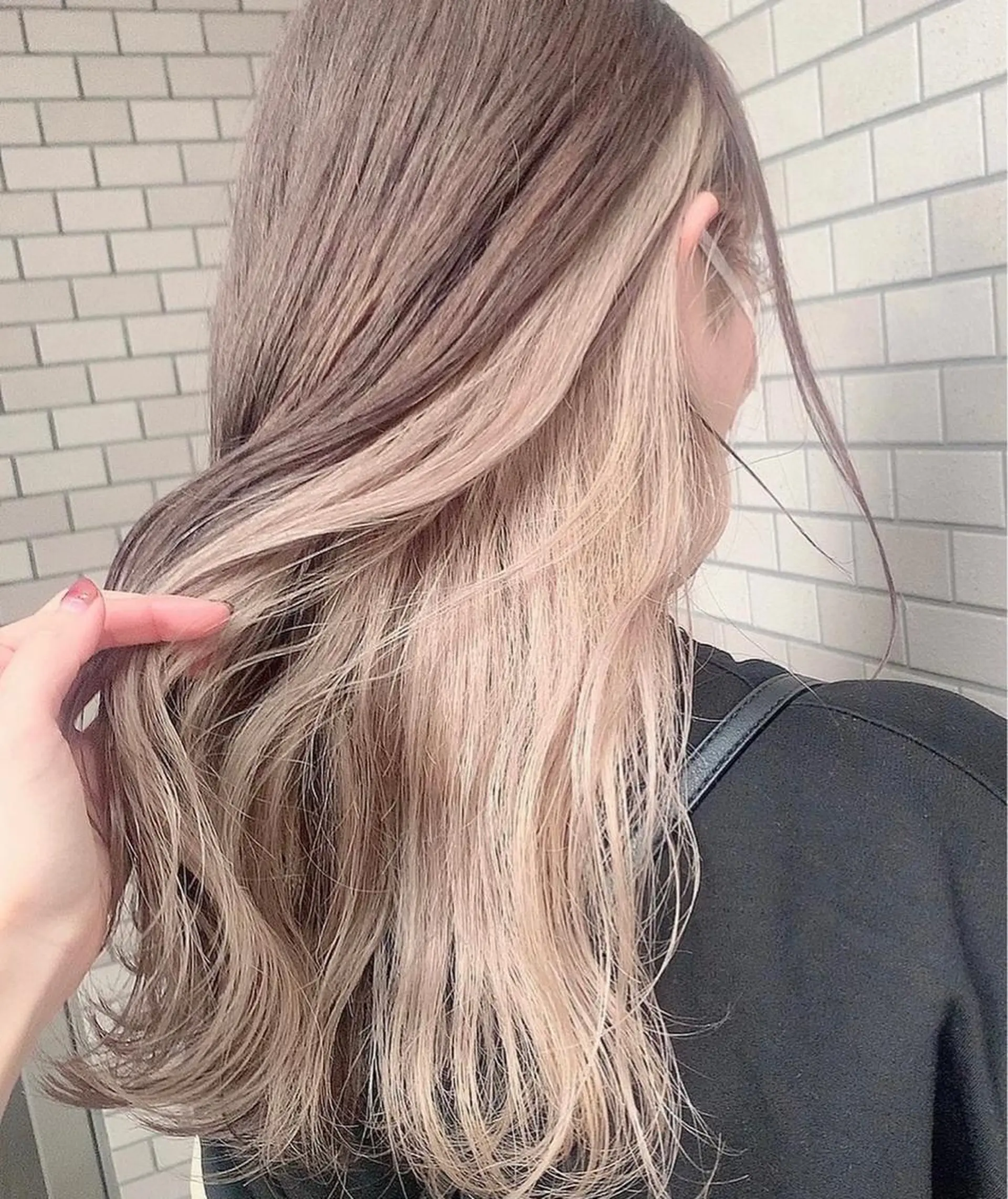 ロング カラー ベージュカラー ブリーチ ホワイトベージュ Fan.ray副店長 🌈 響希のヘアスタイル