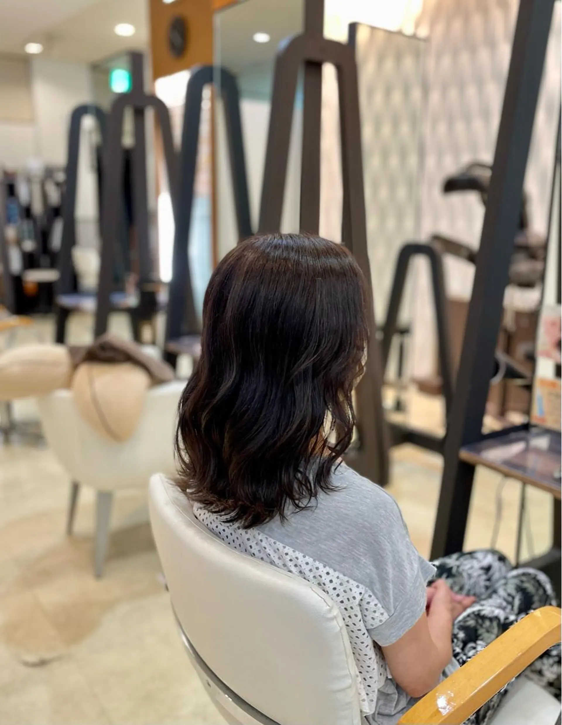 ミディアム カラー ハイライトカラー ハイライト レイヤーカット スーパーカット　tip&toe所属・松山弘樹/ 佐倉/髪質改善のヘアスタイル