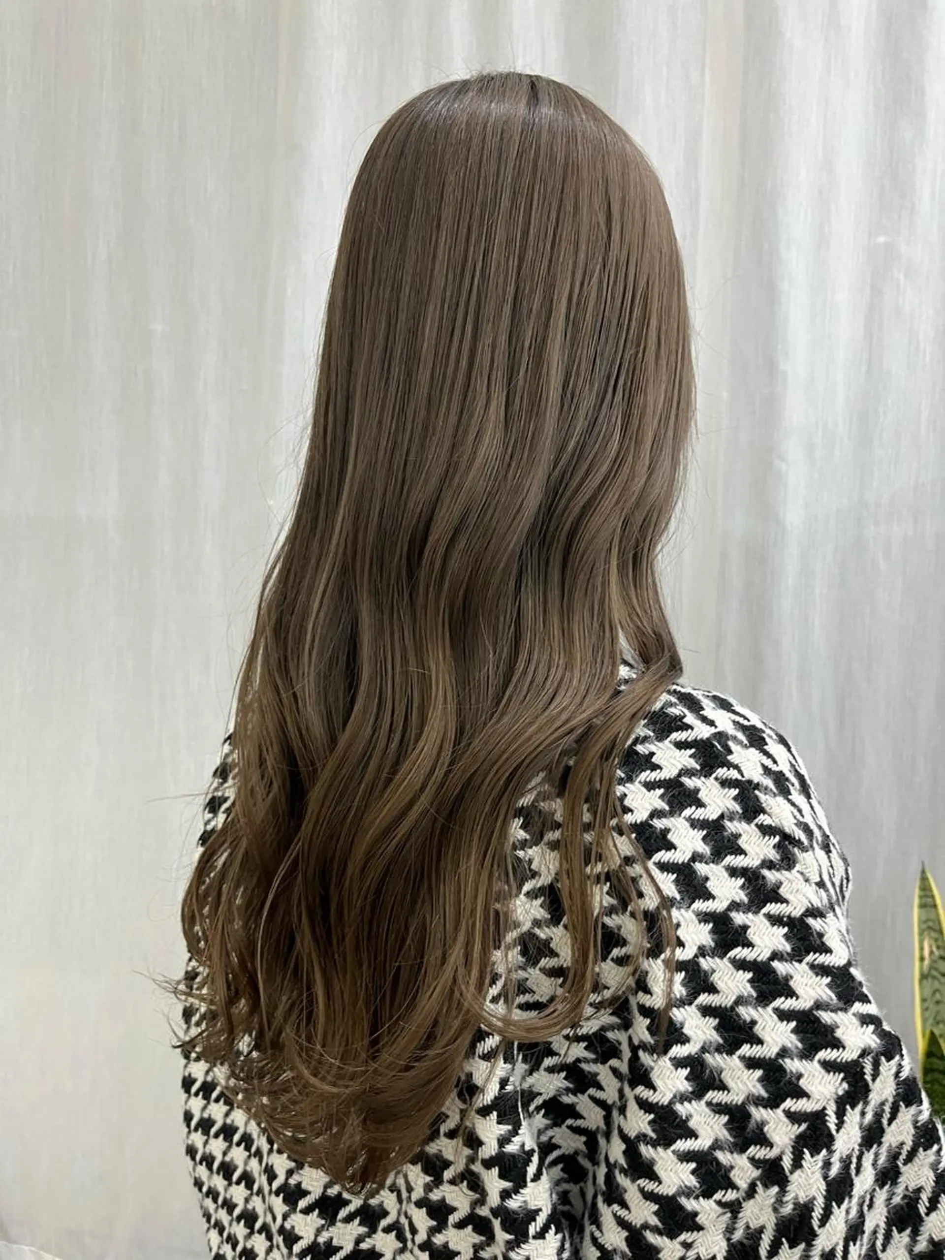 カラー 瀬長なおみ U too e'sのヘアスタイル