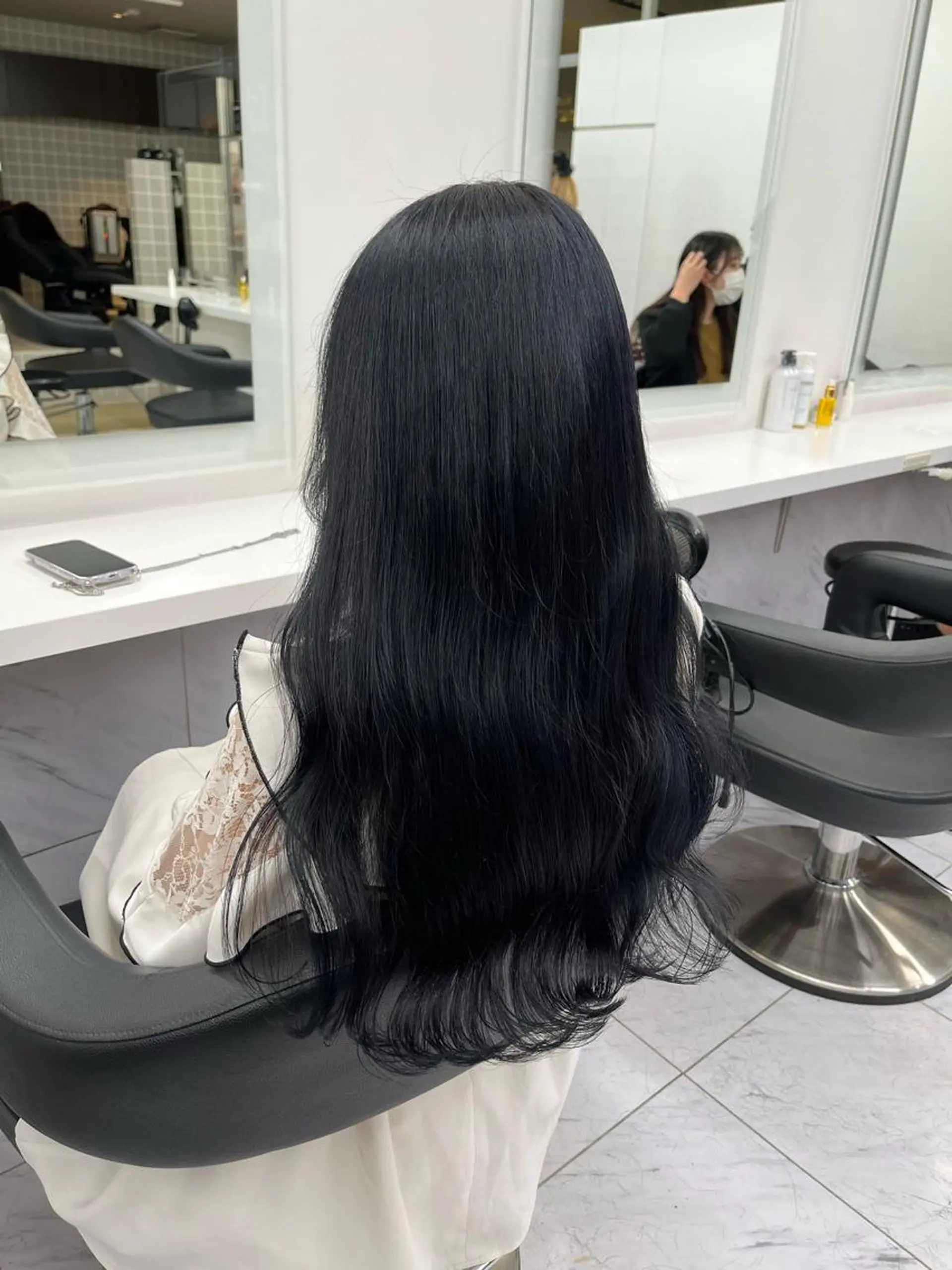 ロング カット ヘアカラー トリートメント ヘッドスパ ヘアセット 寒色＆ブリーチ特化 寒色MiOのヘアスタイル