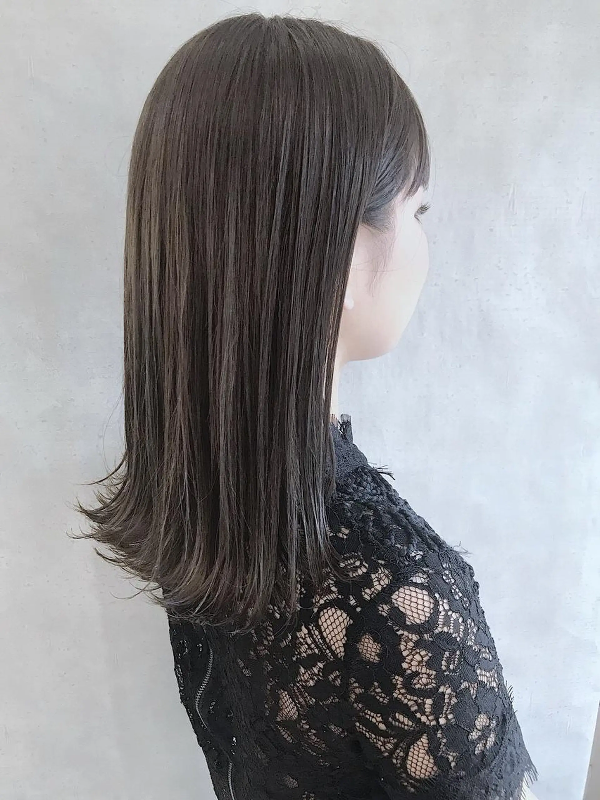 セミロング カラー MOU namba ムウナンバのヘアスタイル