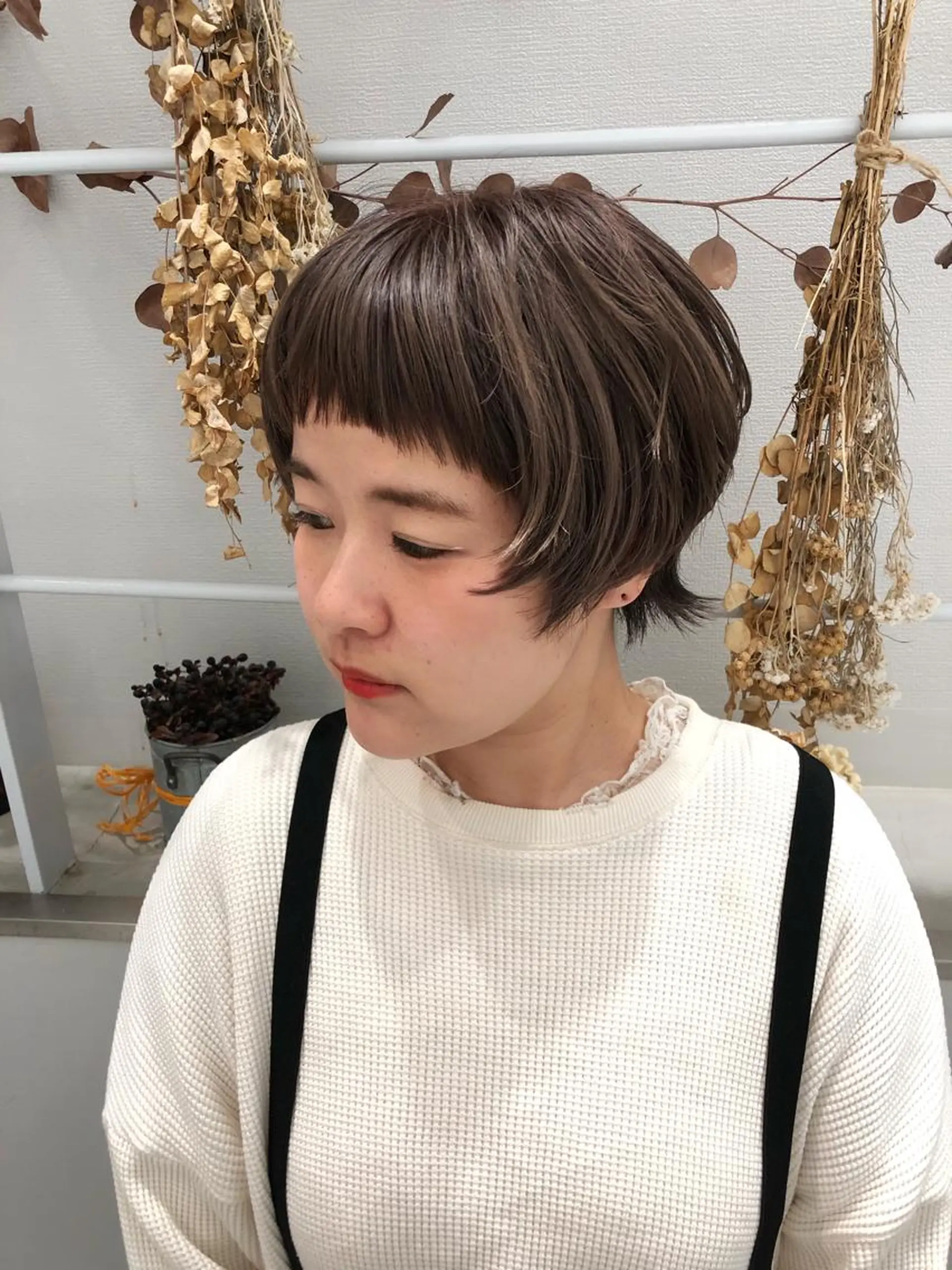 ショート 伸ばしかけ ショートヘア ウルフカット カット 柏木 彩花のヘアスタイル