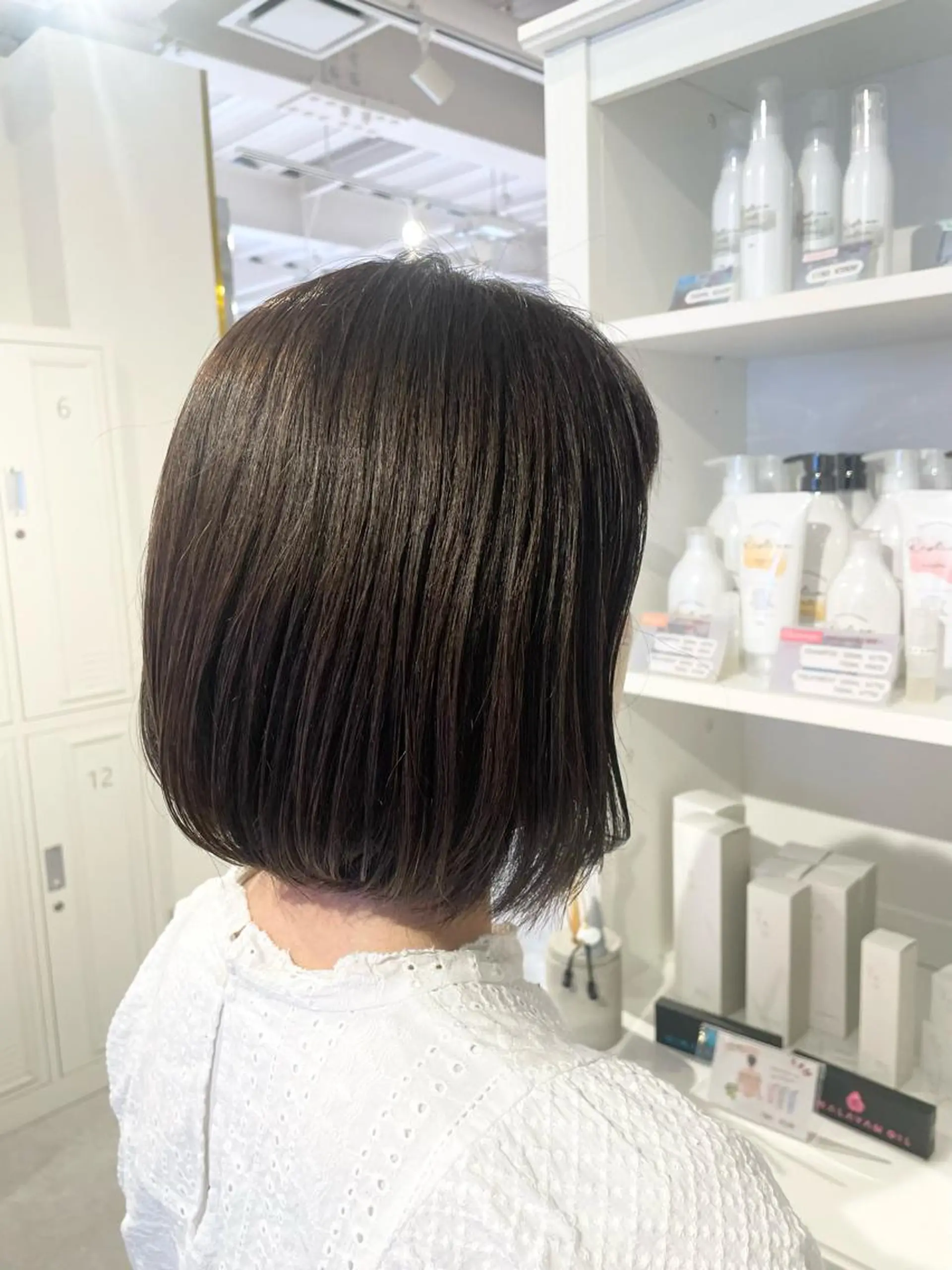 ミディアム 切りっぱなしボブ ボブ カット 和田 真依のヘアスタイル