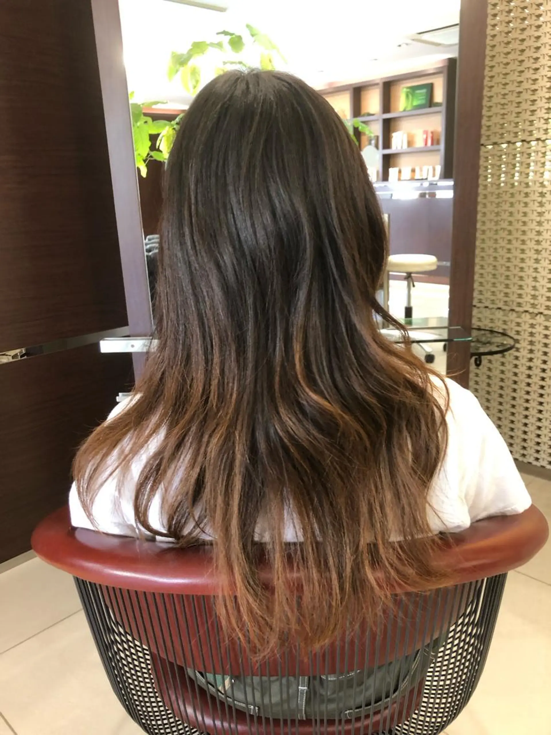 ロング 小林 伊織のヘアスタイル