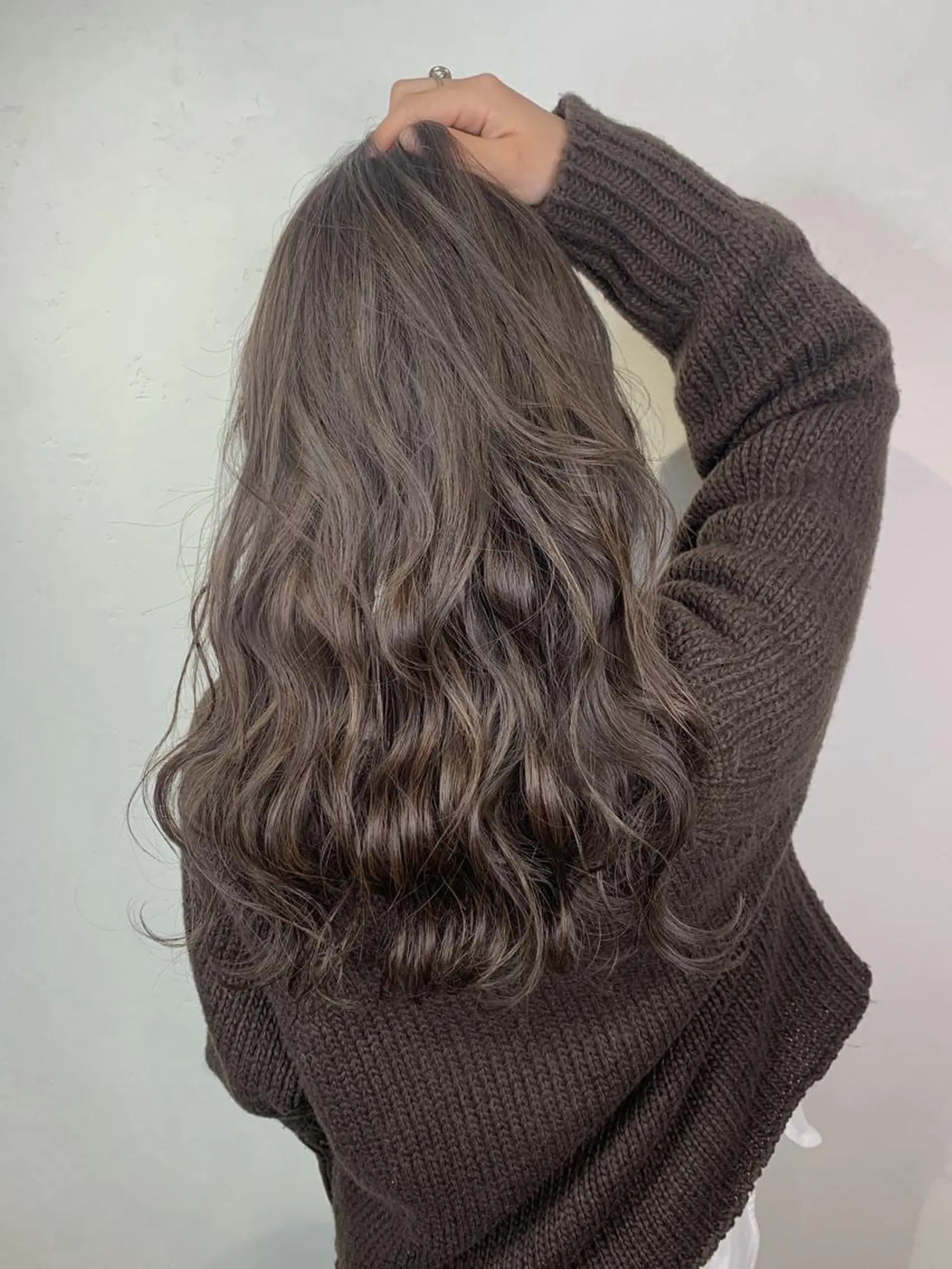 セミロング ＿WHITE鳳店 アンダーバーホワイトのヘアスタイル