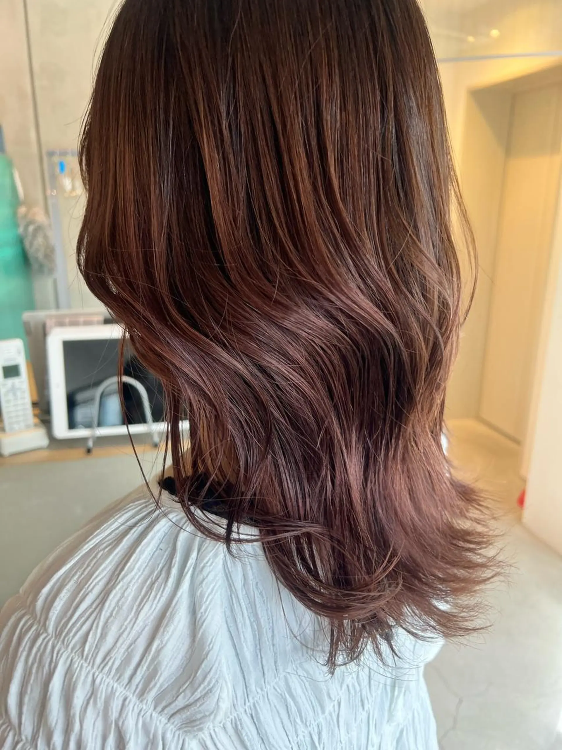 ミディアム カラー ブラウンカラー ピンクカラー ピンクブラウン カット ヘアカラー トリートメント ROCAReTA kyoto 四条大宮店所属・齋藤 みさきのヘアスタイル