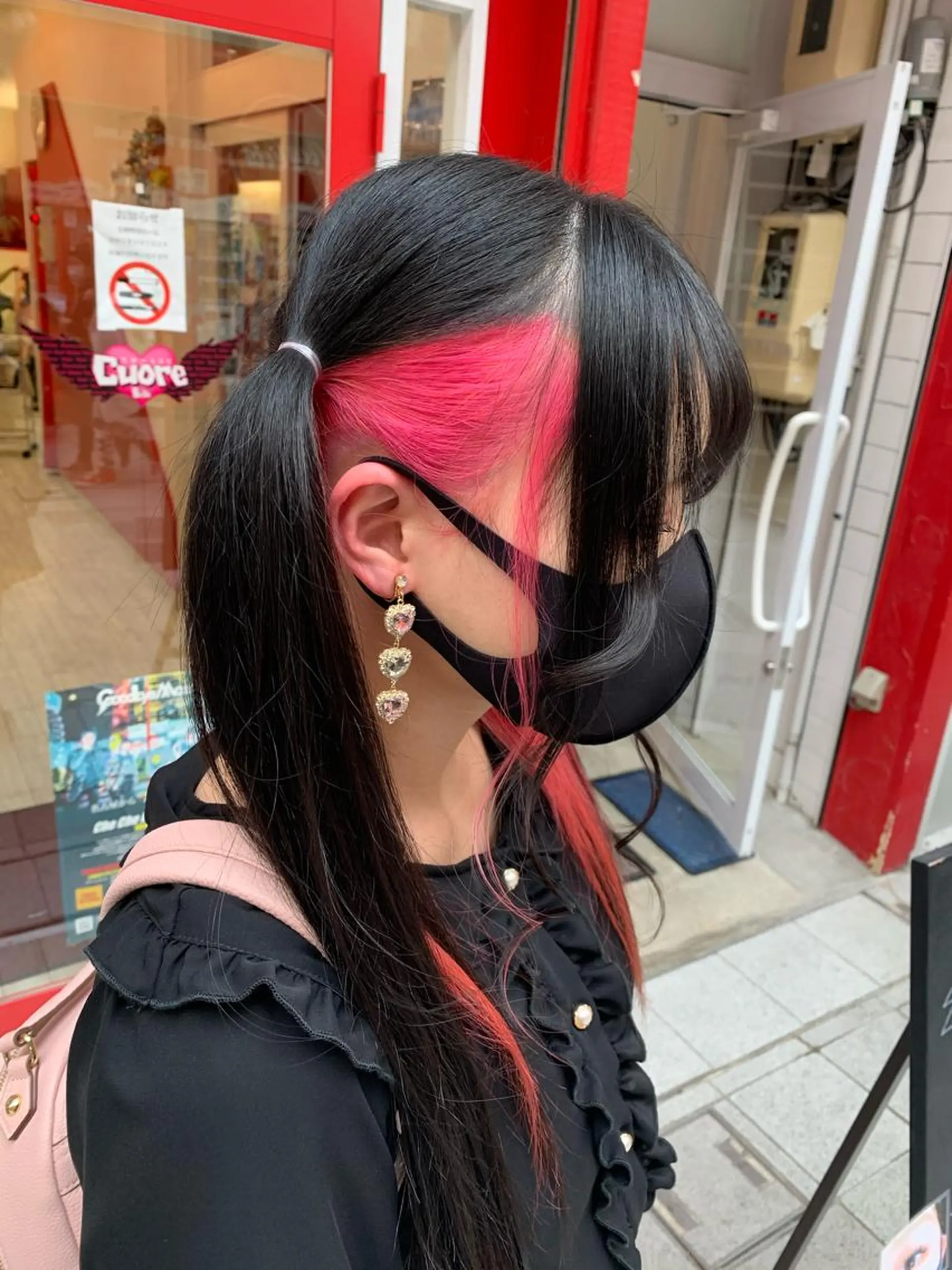 ロング カラー ヘアアレンジ ピンクカラー ヘアカラー 今村公介 ブリーチ特化、派手髪のヘアスタイル