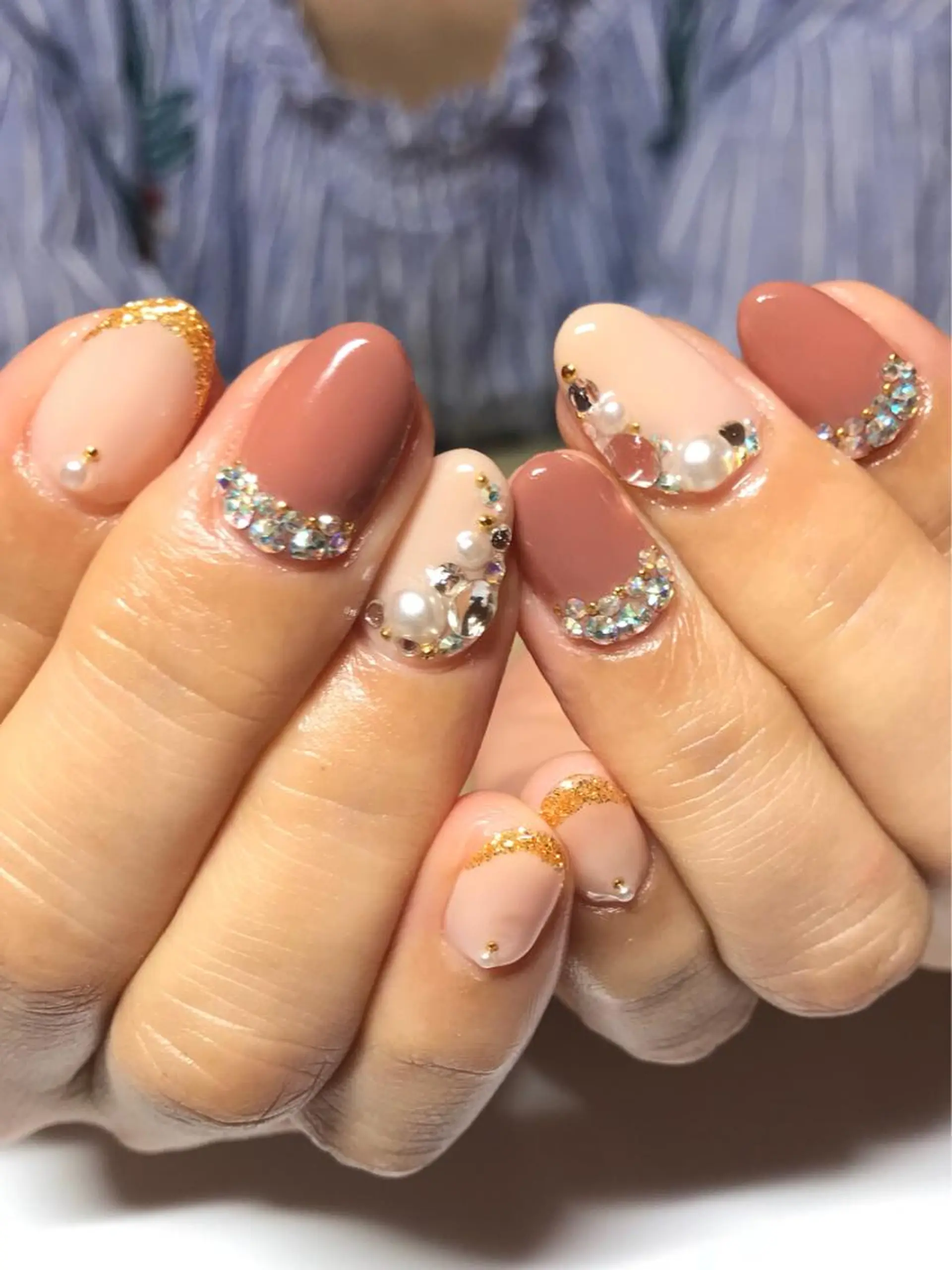 ネイル ストーンネイル ハンドネイル 木槿所属・吉冨 光恵のネイルデザイン