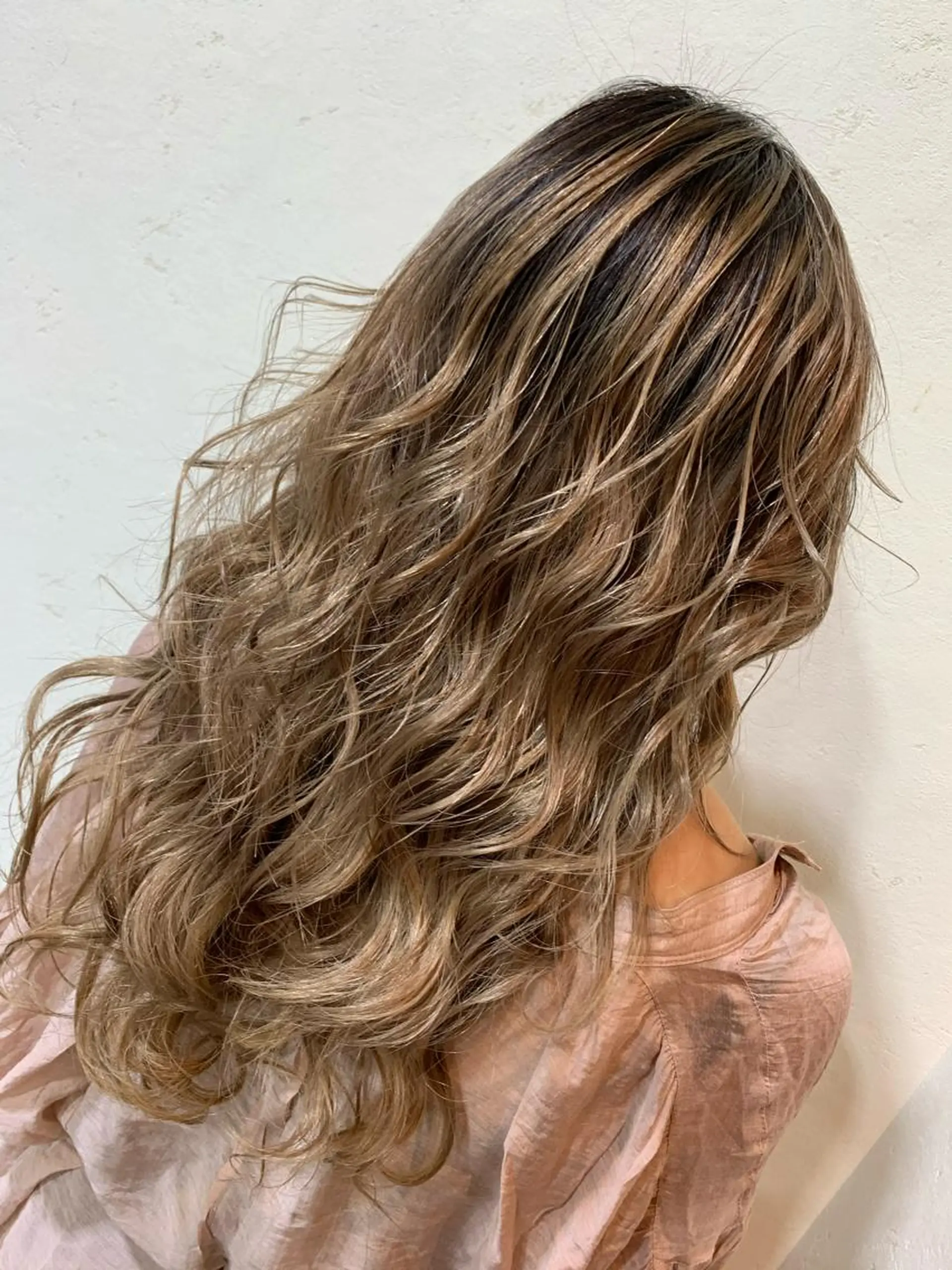 ロング カラー 天野 開のヘアスタイル