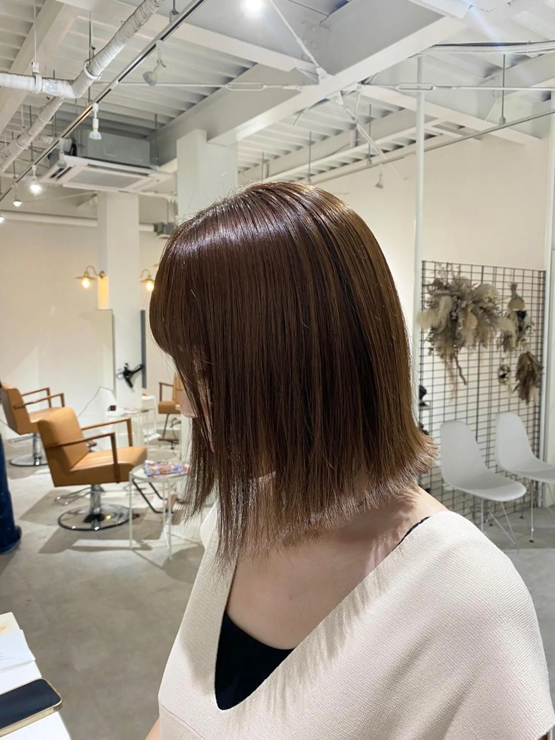 ミディアム ボブ 外ハネヘア 鳴海 稜真のヘアスタイル