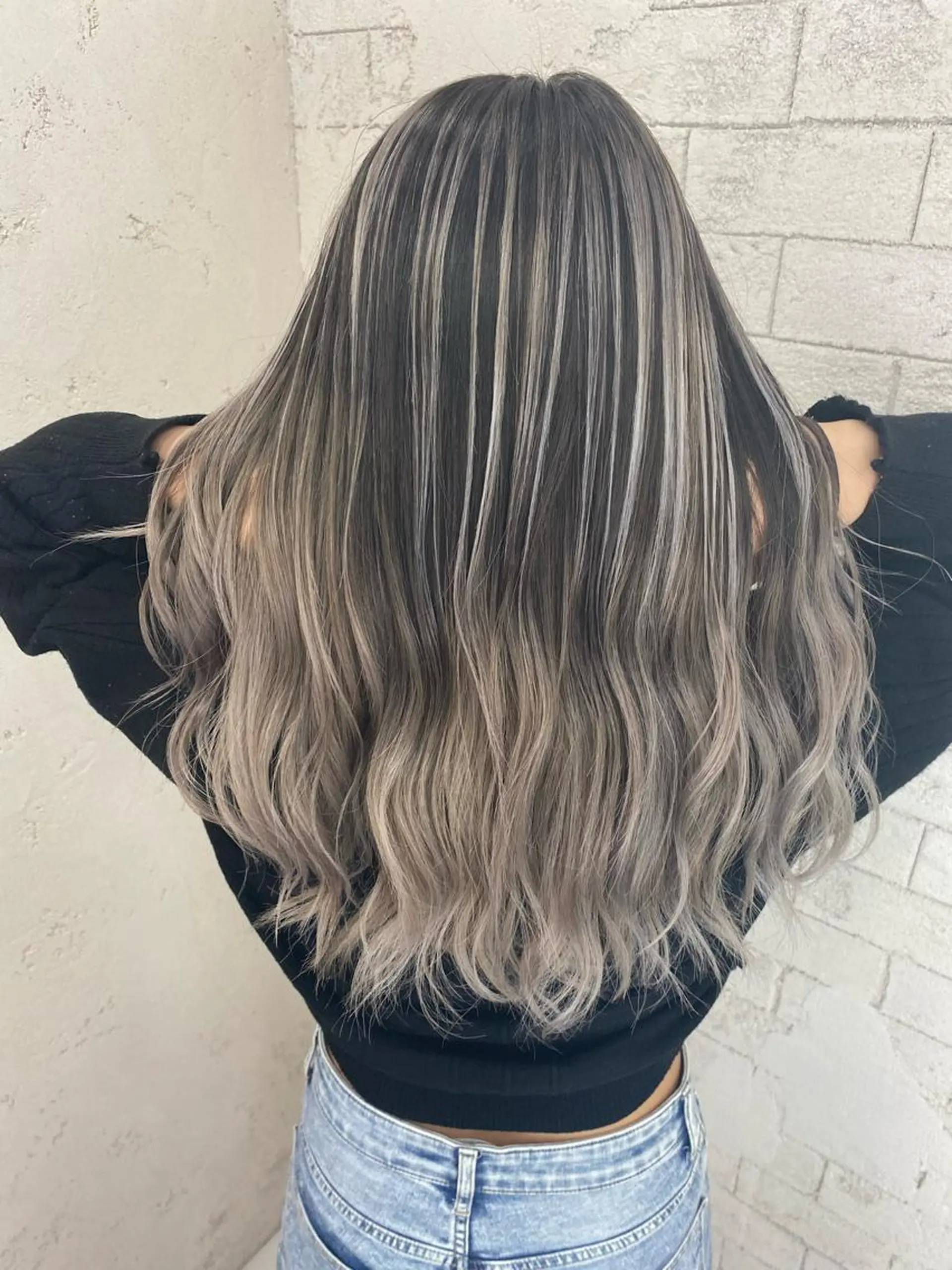 ロング カラー Eleanor立川北口所属・🦋YUI 髪質改善 ブリーチ　着付け🦋のヘアスタイル