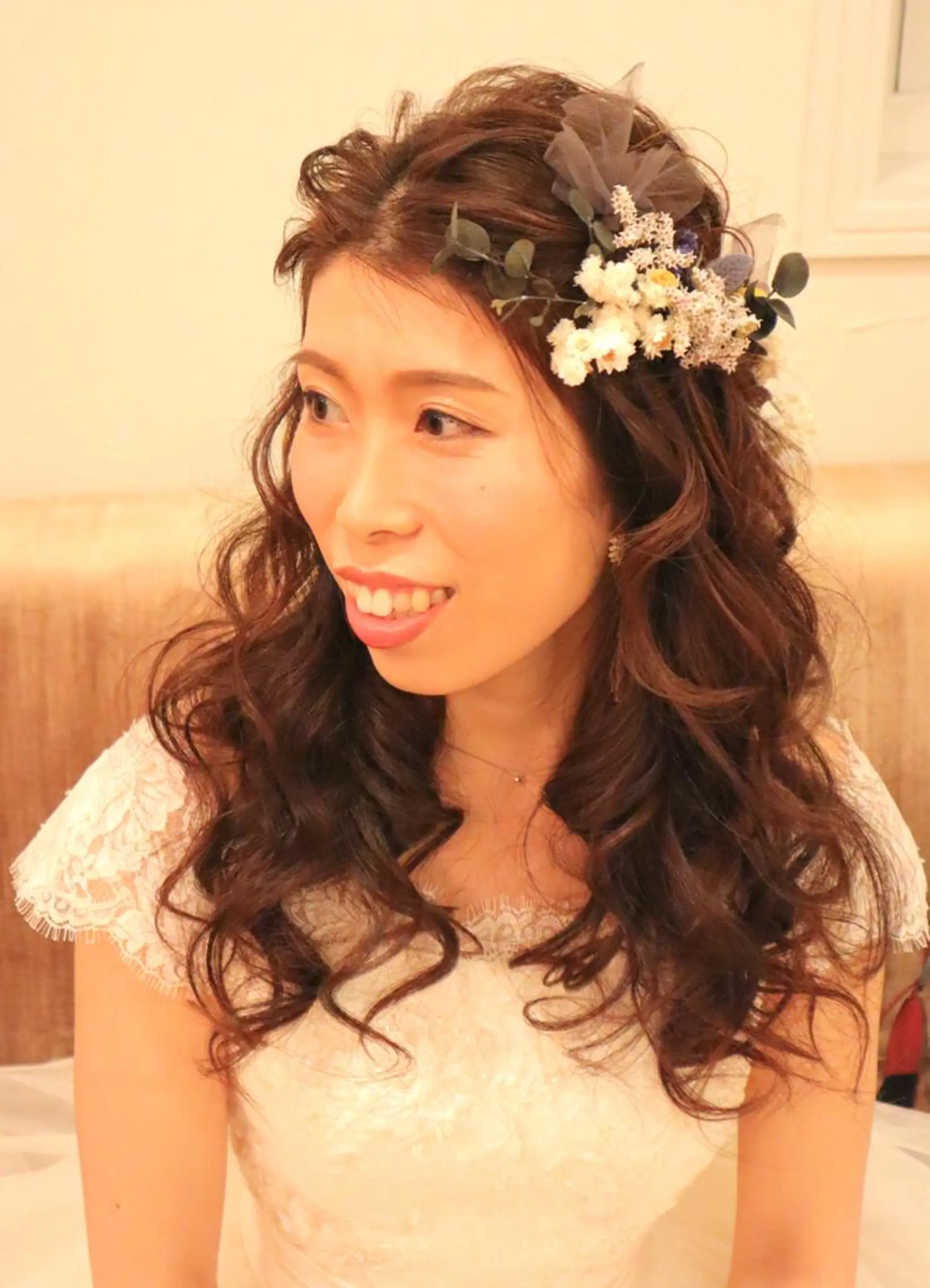 ヘアアレンジ ロング 結婚式・ブライダル 髪飾り ヘアアンドメイクムタ 新居のヘアスタイル