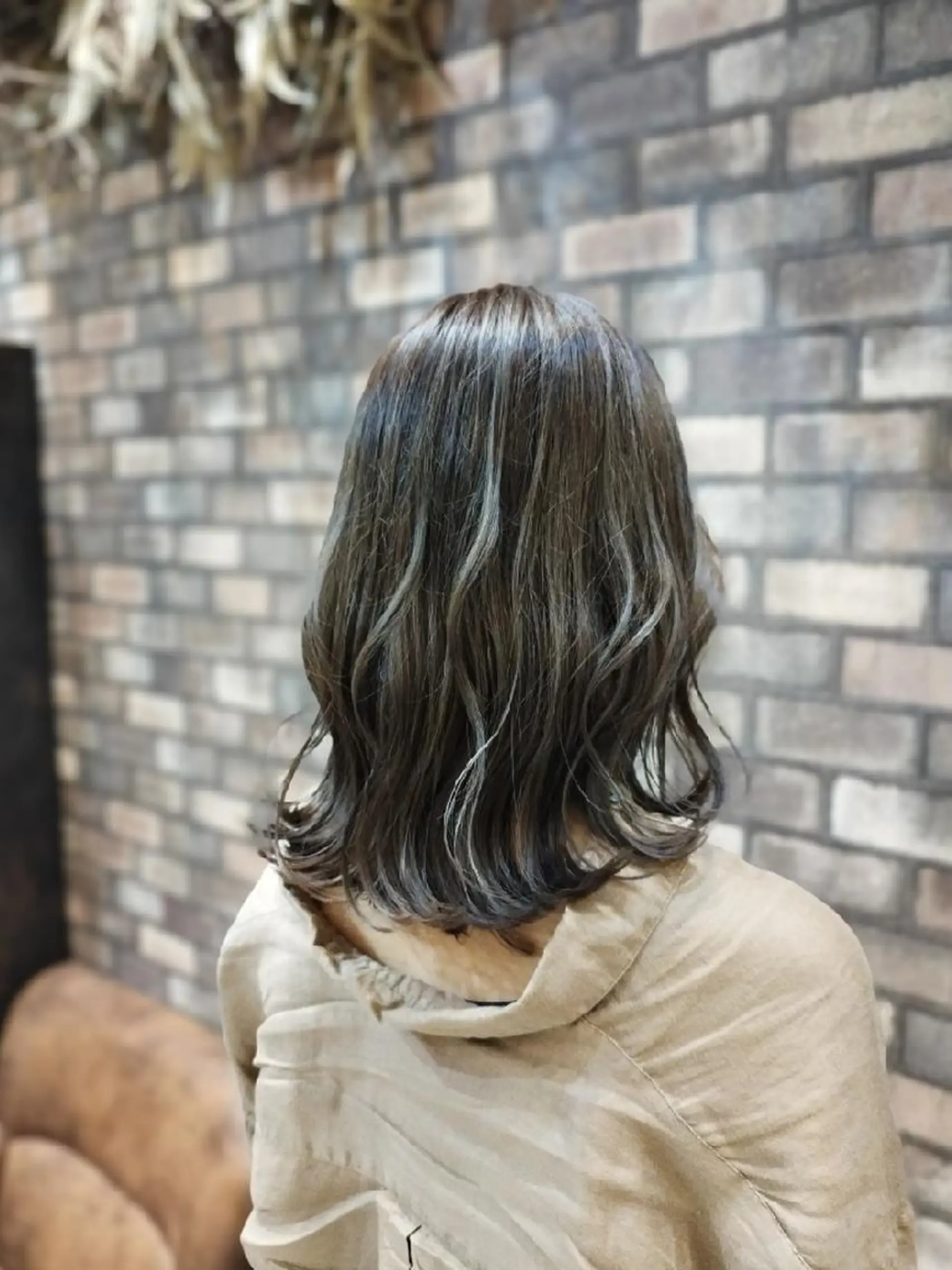 セミロング カラー ヘアアレンジ セミロングパーマ バレイヤージュ ブリーチ ケアブリーチ ダブルカラー カット ヘアカラー トリートメント 艶髪×美髪✨ newi八王子のヘアスタイル