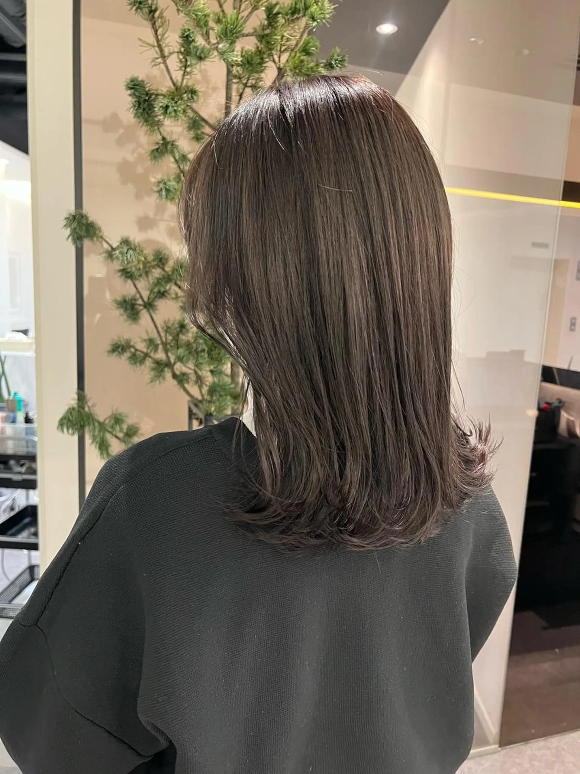 ミディアム カラー 透明感カラー レイヤーカット 似合わせカット 小顔カット 💎K-two名古屋 安田ちづる💎のヘアスタイル