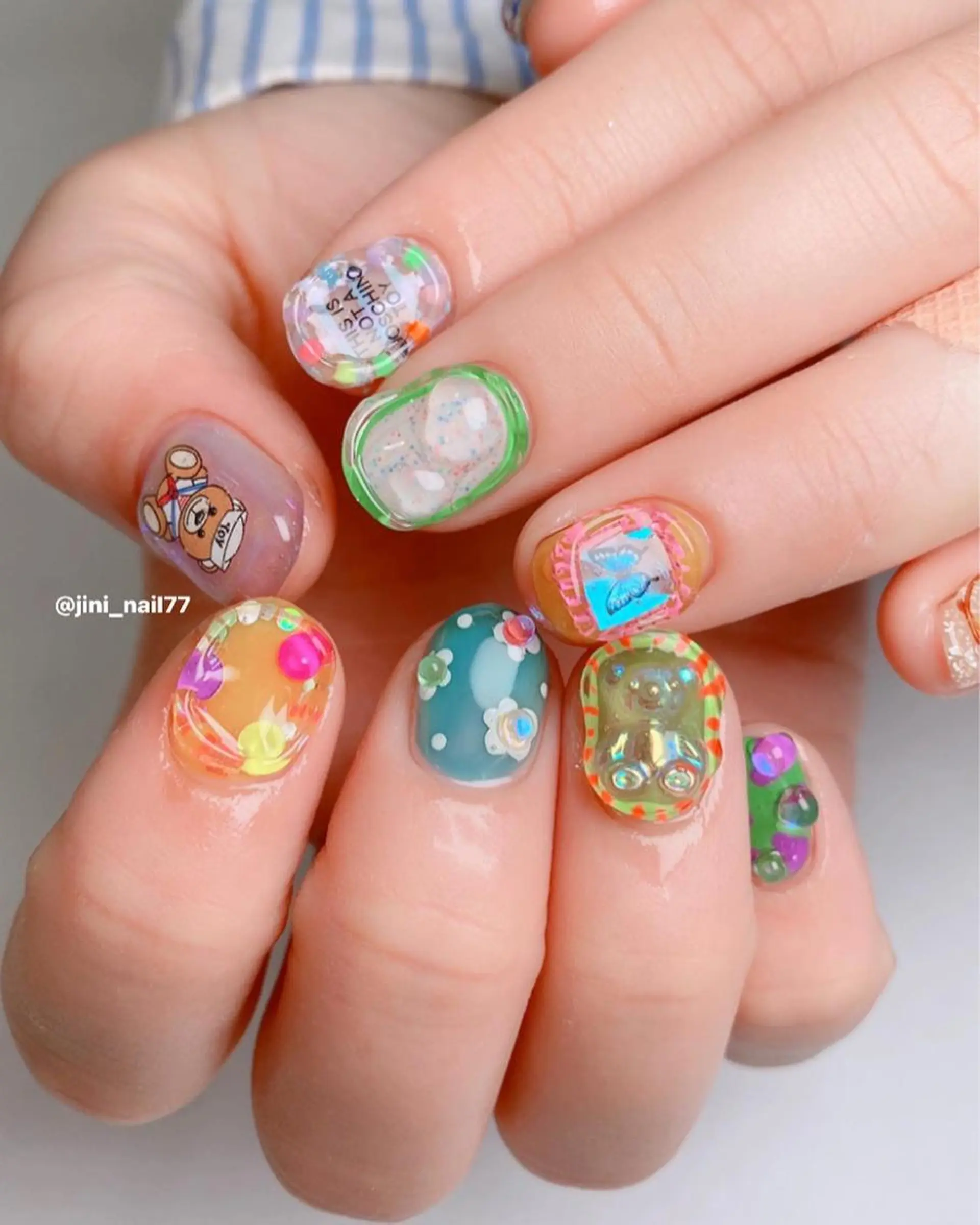 ネイル JINI NAIL所属・ジニ ネイルのネイルデザイン