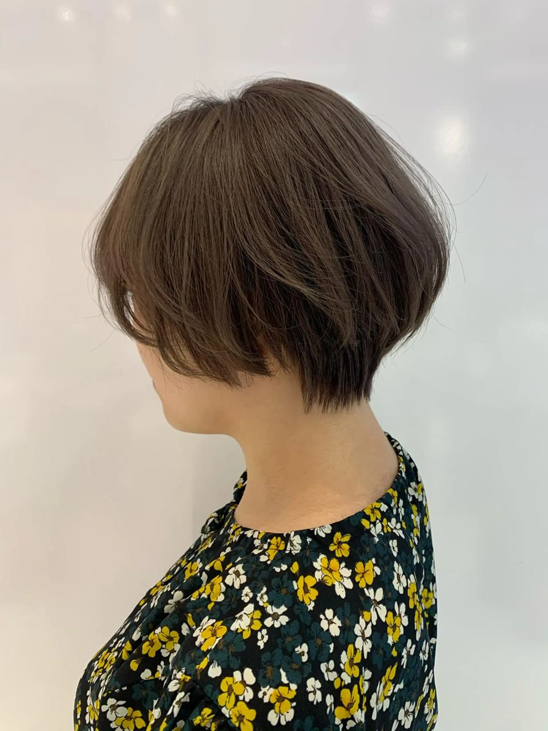 ショート カラー ハッシュカット/ハイ トーン/MANAMIのヘアスタイル