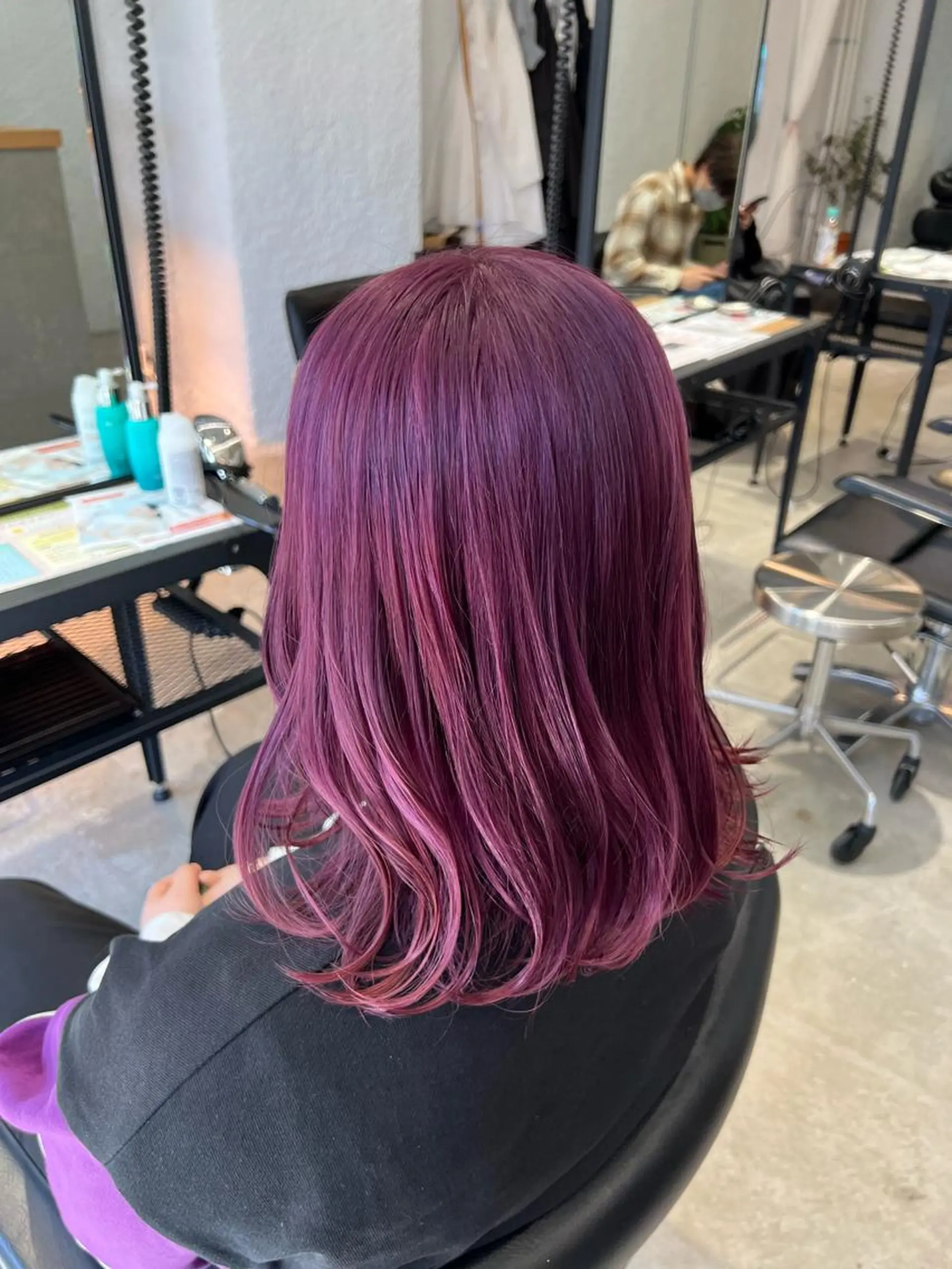 ミディアム カラー オタク美容師💟 チバコナツのヘアスタイル