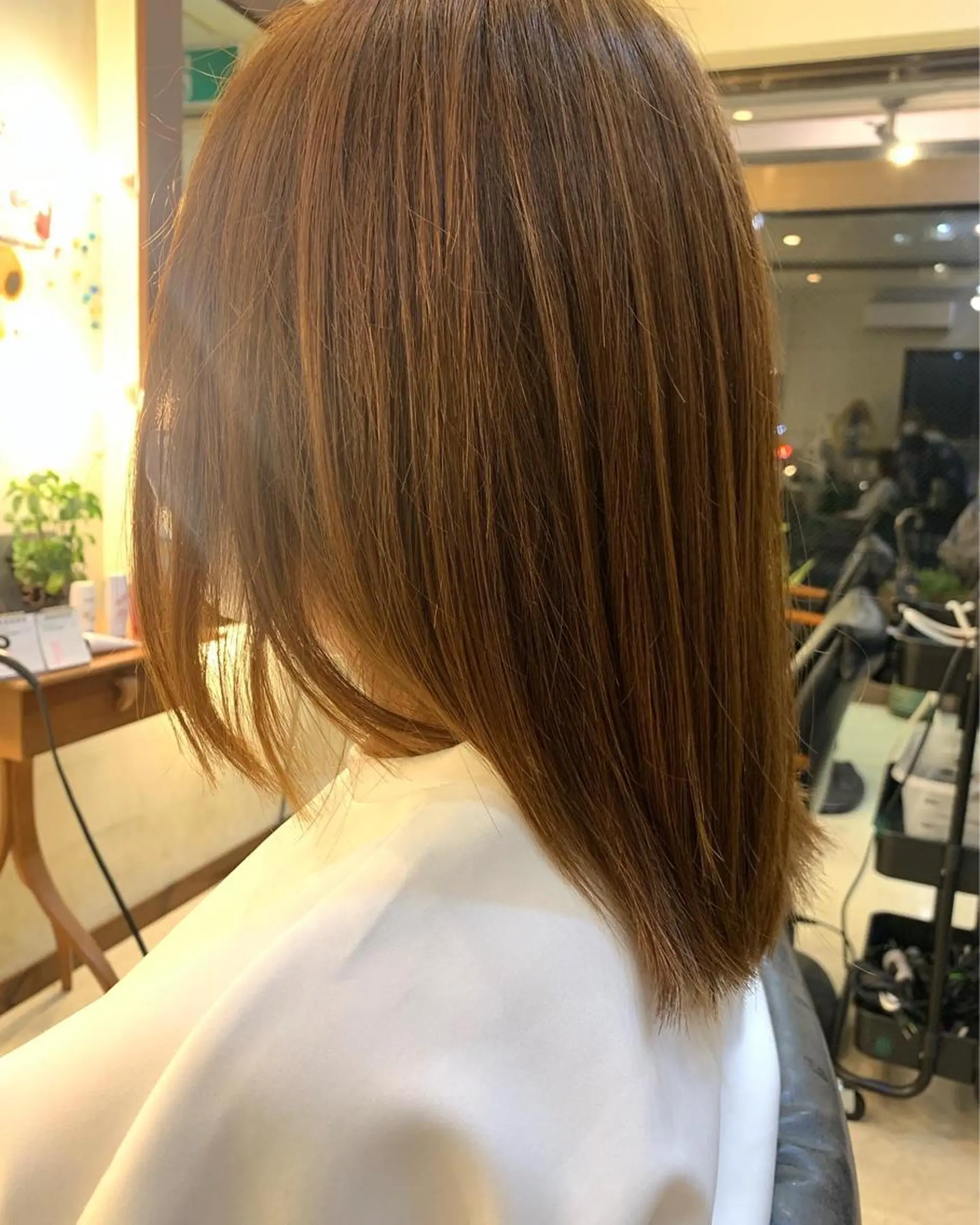 ミディアム カラー ベージュカラー hair&makeRIHGA所属・鈴木希優 /ハイトーンカラーのヘアスタイル