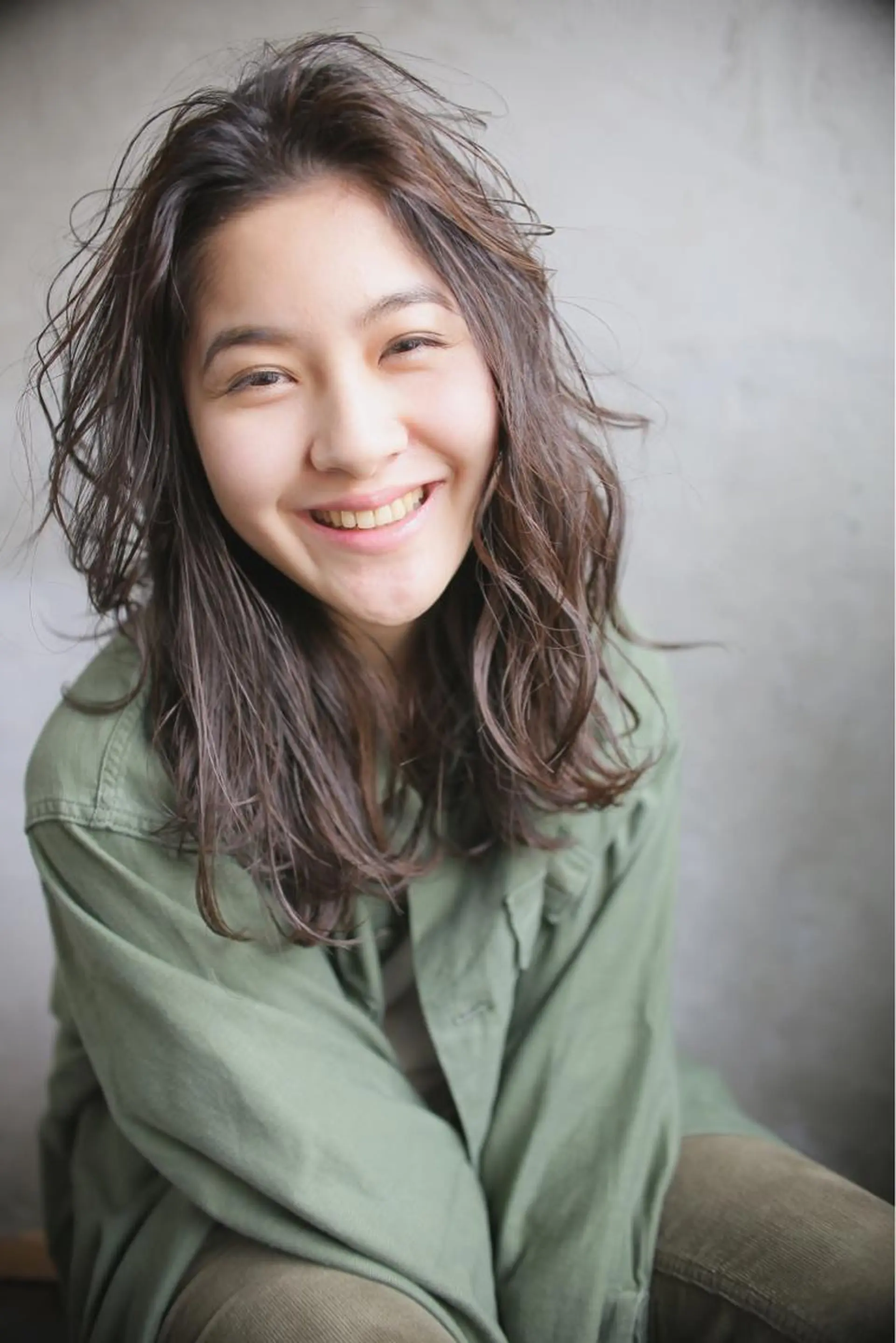 ミディアム ミディアムパーマ 🧼柴田 健太郎🧼のヘアスタイル