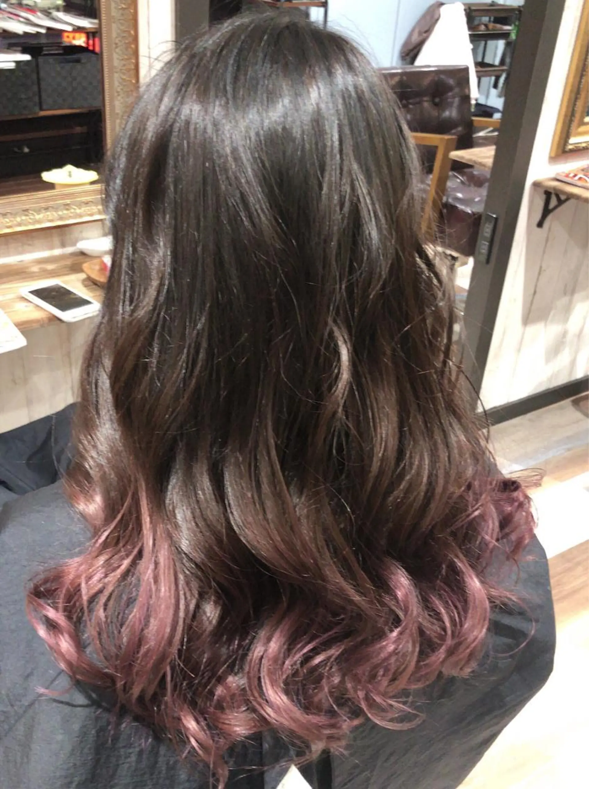 ロング パープルカラー ヘアカラー トリートメント 山崎 晃治のヘアスタイル