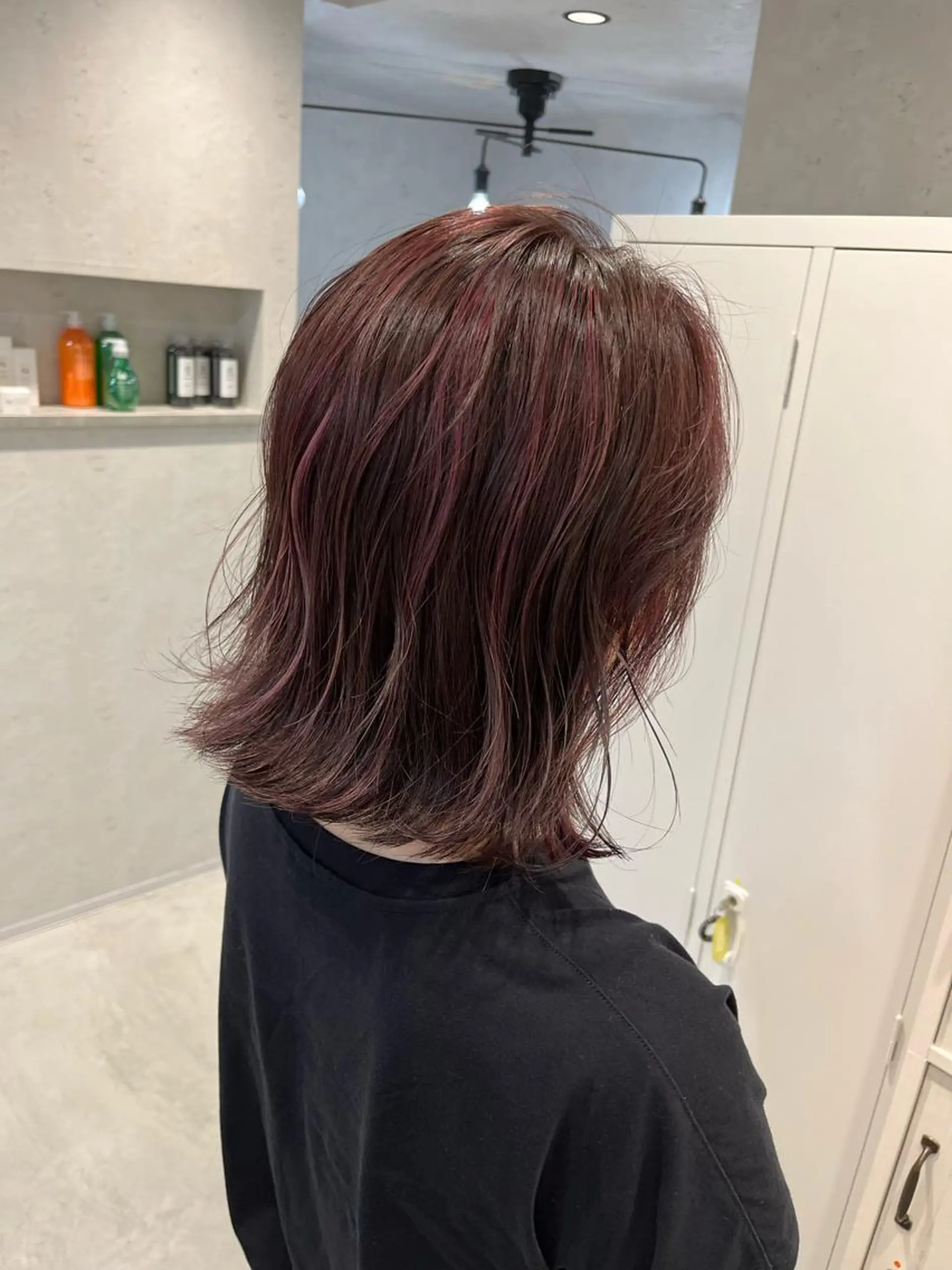 ミディアム 艶髪🌈ムラカミ サキのヘアスタイル