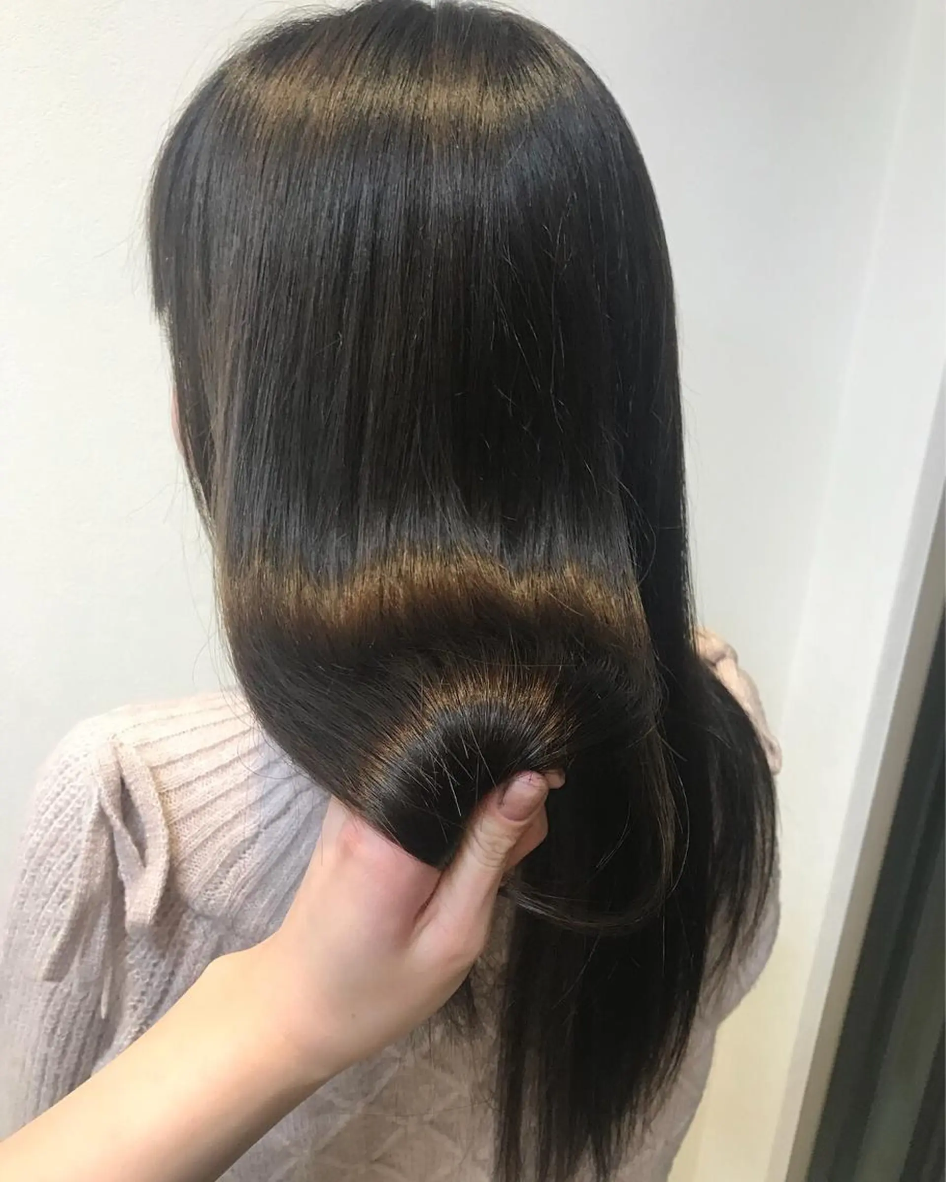 ロング カラー アディクシーカラー 透明感カラー トリートメント カット 縮毛矯正 スズキ シオリのヘアスタイル