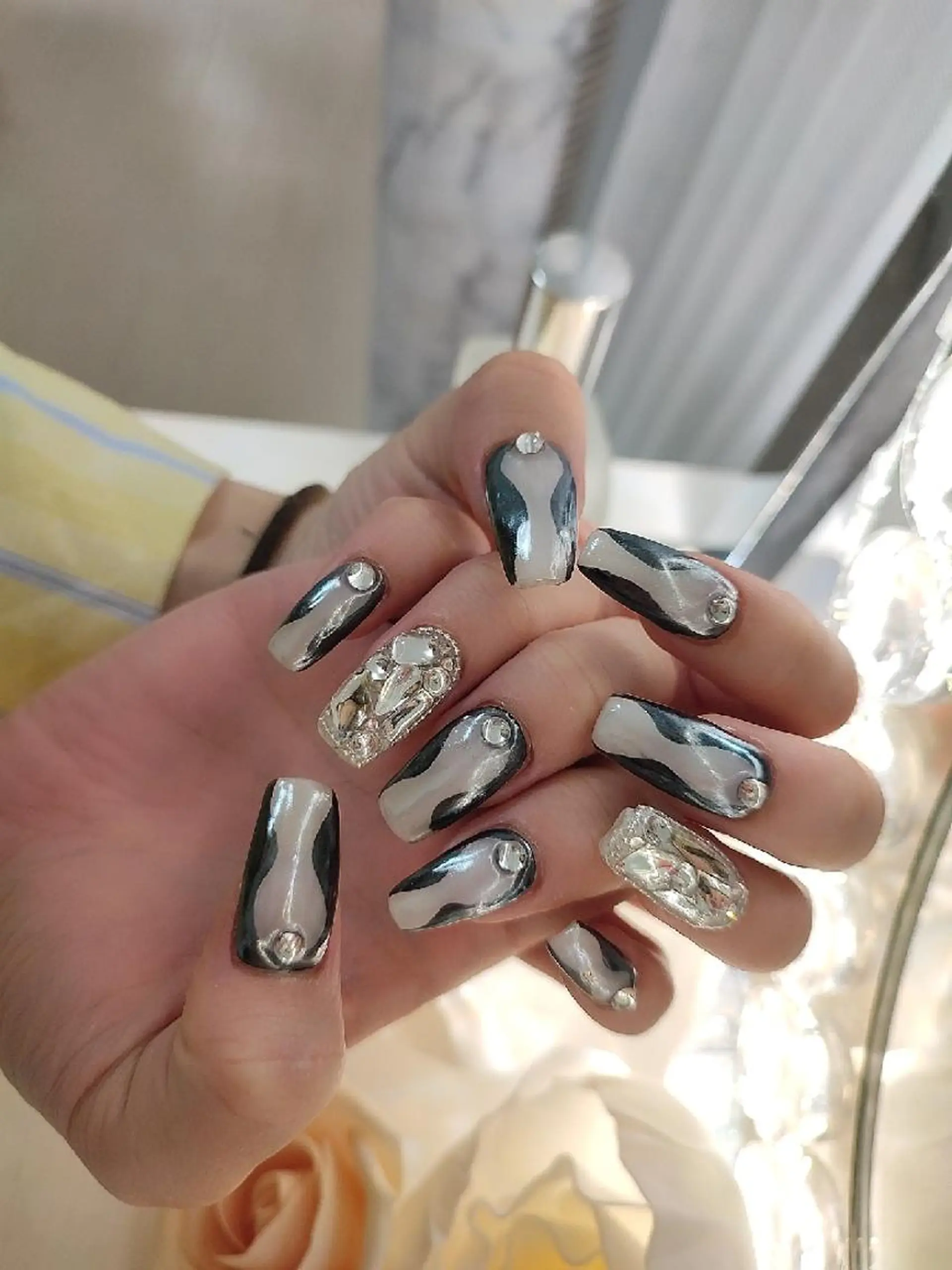 ネイル ハンドネイル RUNWAY 　　の眉毛・アイブロウイメージ