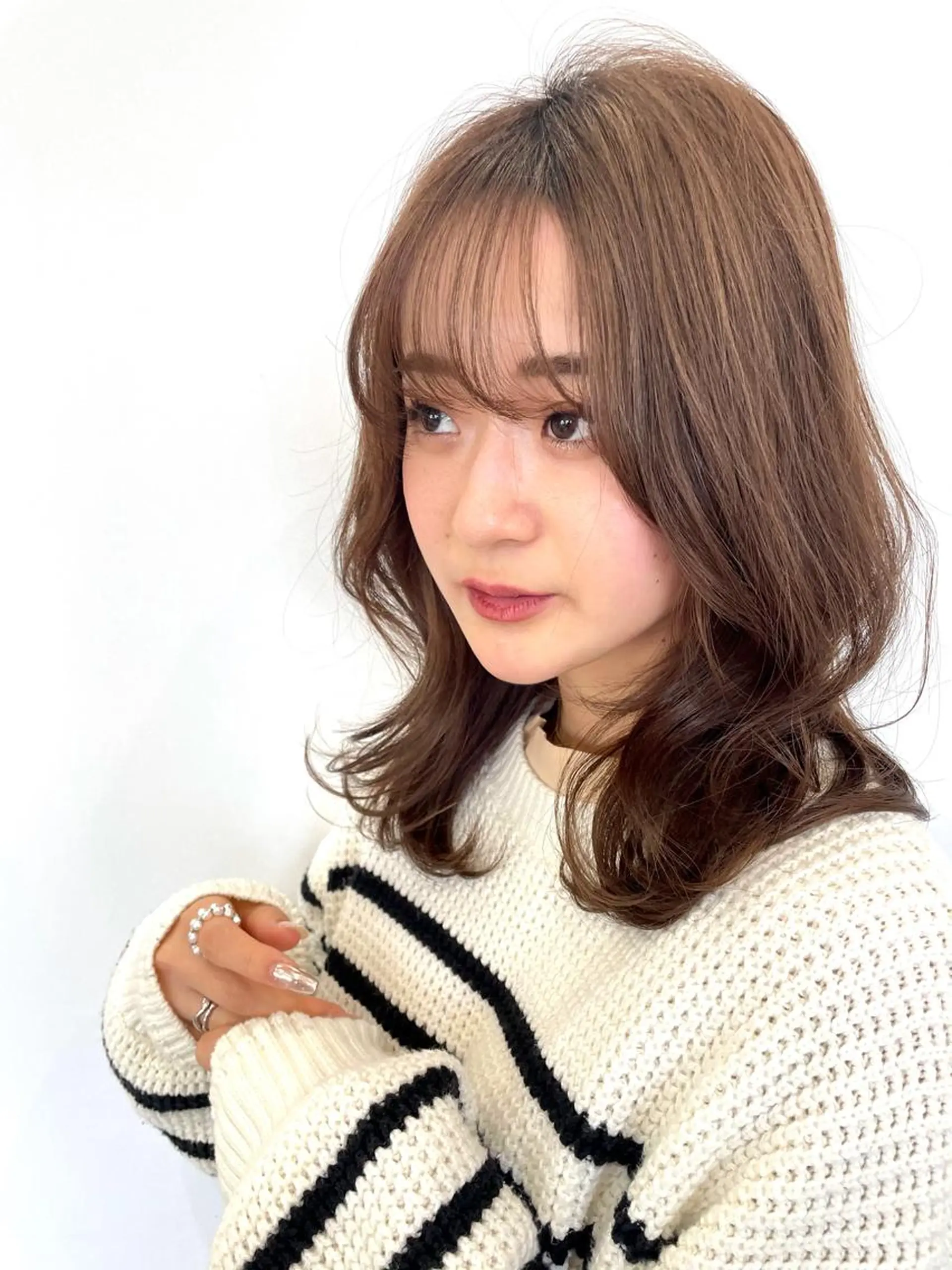 ミディアム 大江 美穂のヘアスタイル