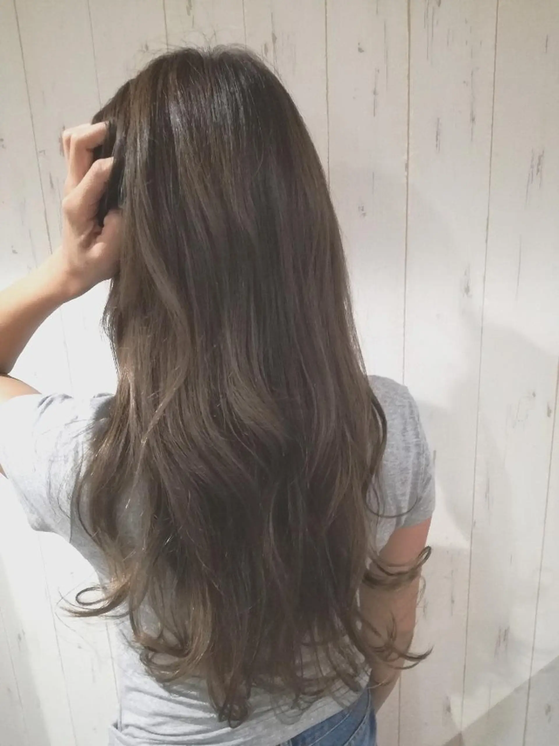 ロング カラー グレージュ 外国人風カラー 西川 敏夫のヘアスタイル