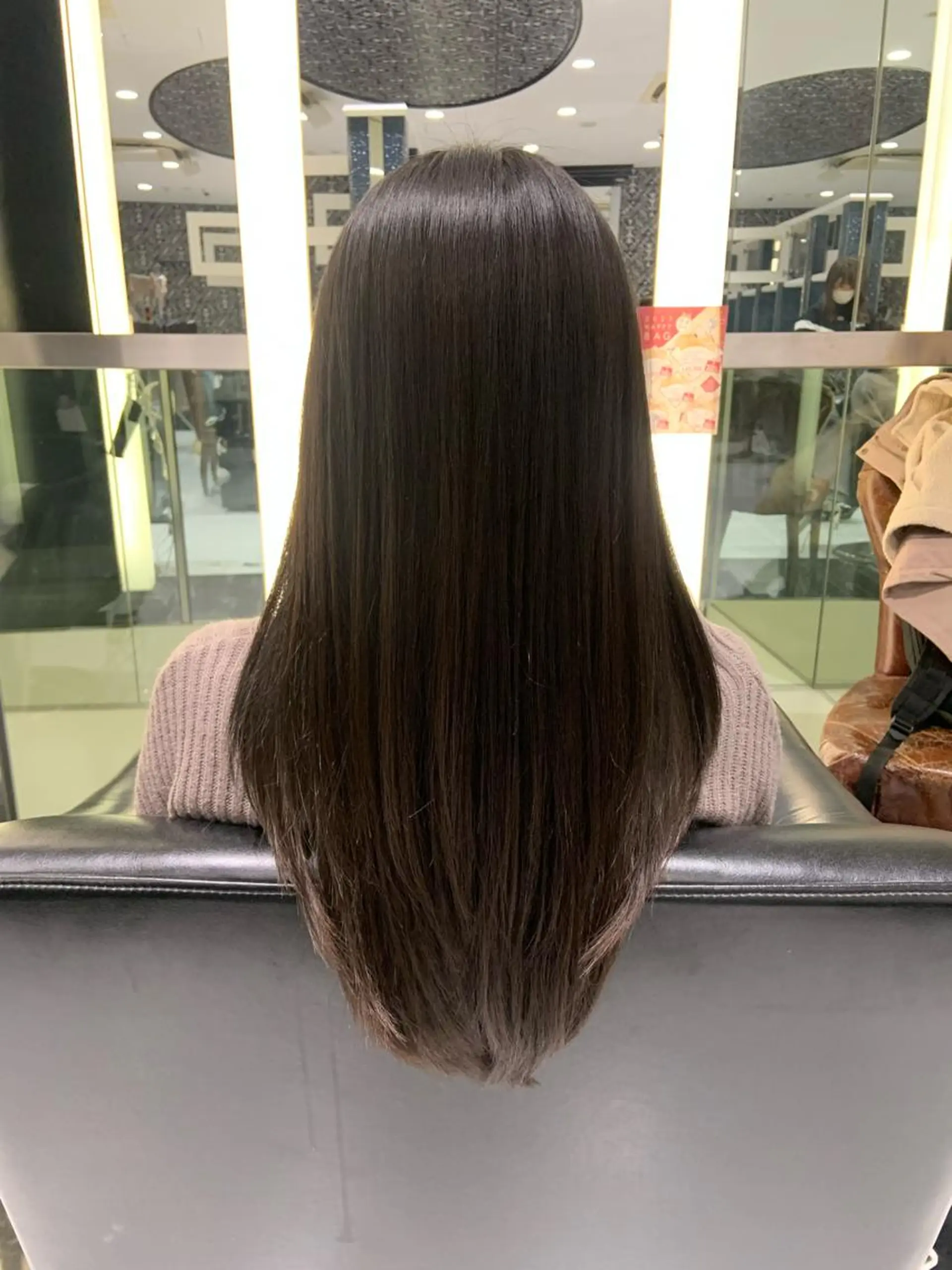 ロング レイヤーカット air -GINZA tower所属・小潟 千尋のヘアスタイル