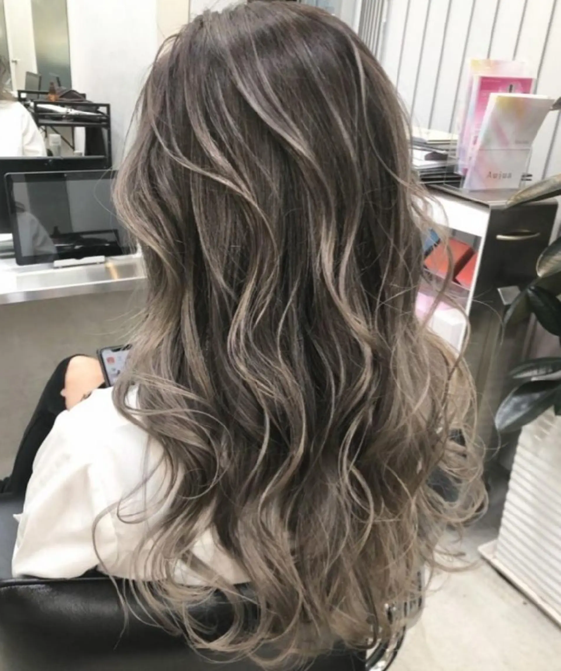 ロング 寺島 伸のヘアスタイル