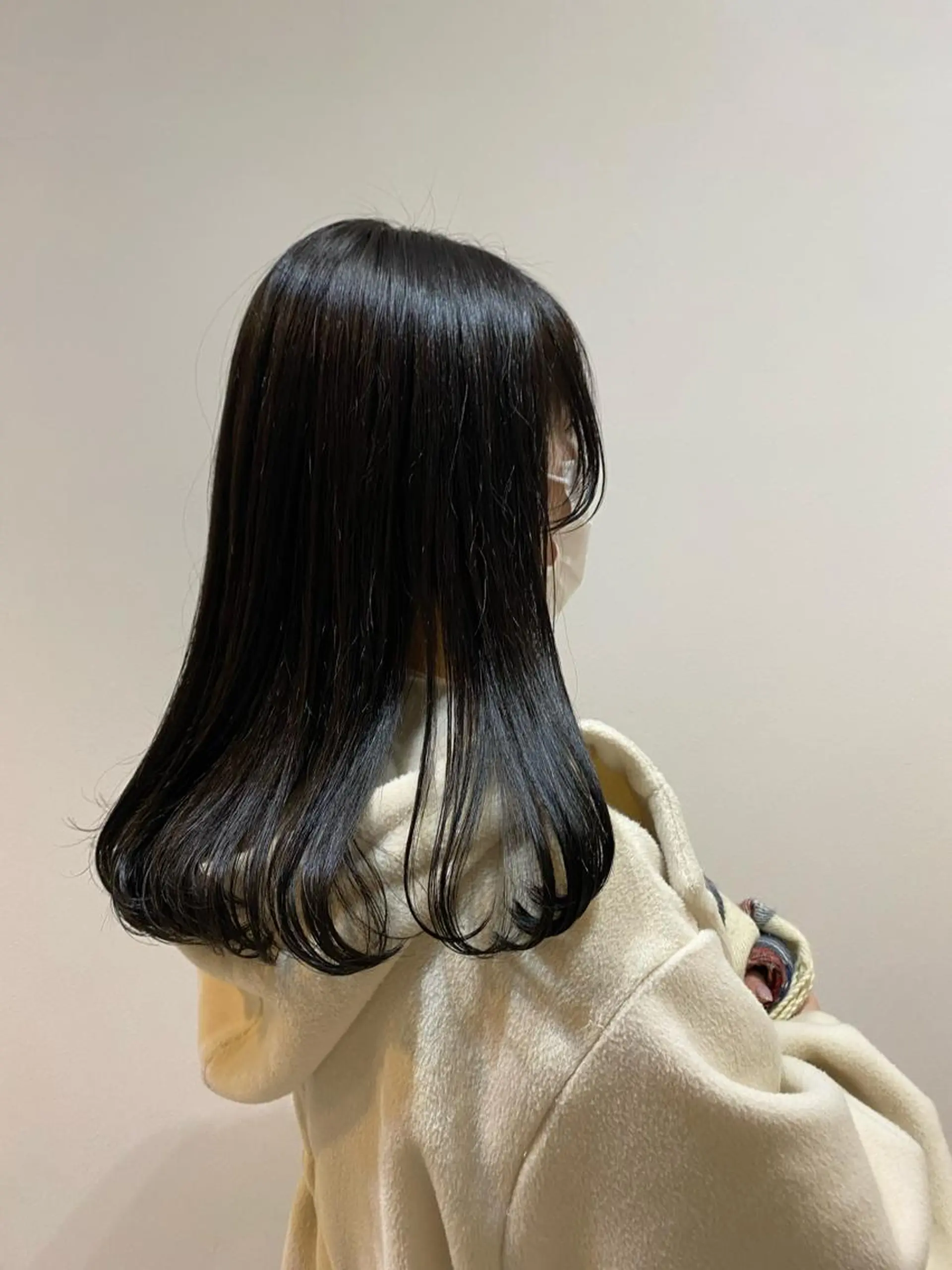 セミロング カラー セミロングパーマ バレイヤージュ ブリーチ ケアブリーチ デザインカラー カット ヘアカラー トリートメント 大人かわいい×艶髪 🤍塩川のヘアスタイル