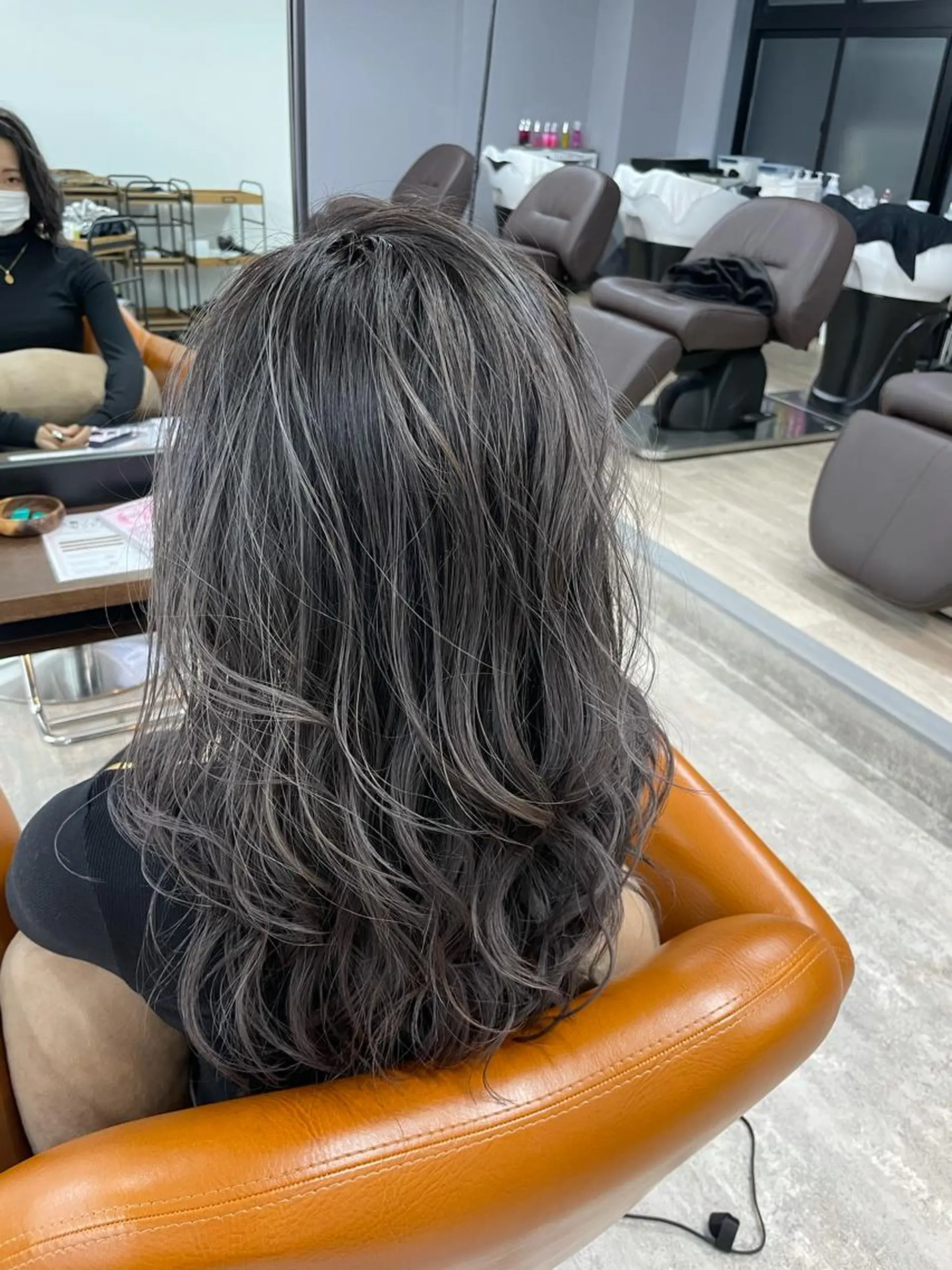 ロング カラー ヘアカラー 須佐 勝也のヘアスタイル