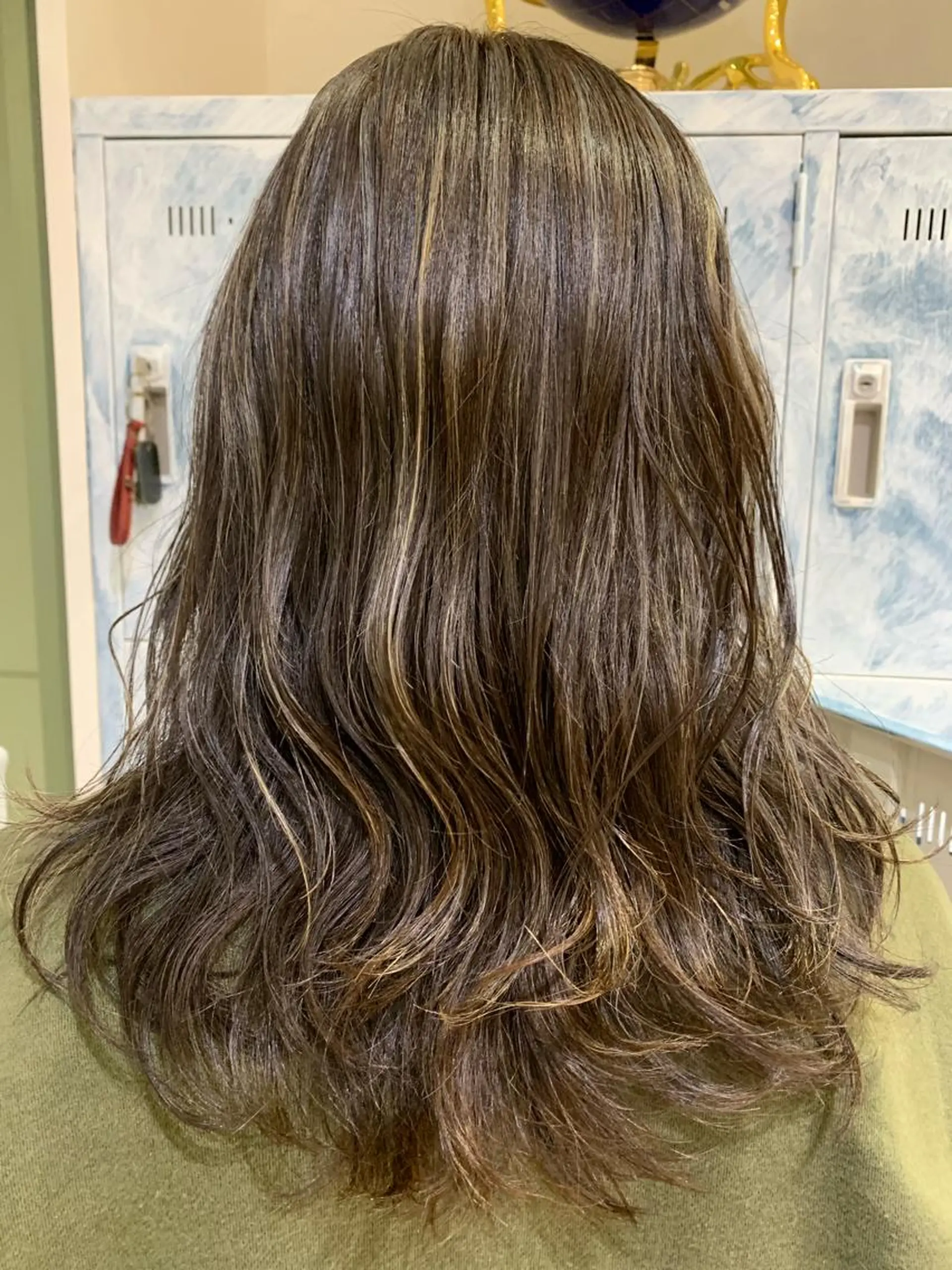 ミディアム カラー ブリーチ ハイライトカラー ハイライト 髪質改善/縮毛矯正 ツヤ髪🩷さつきのヘアスタイル