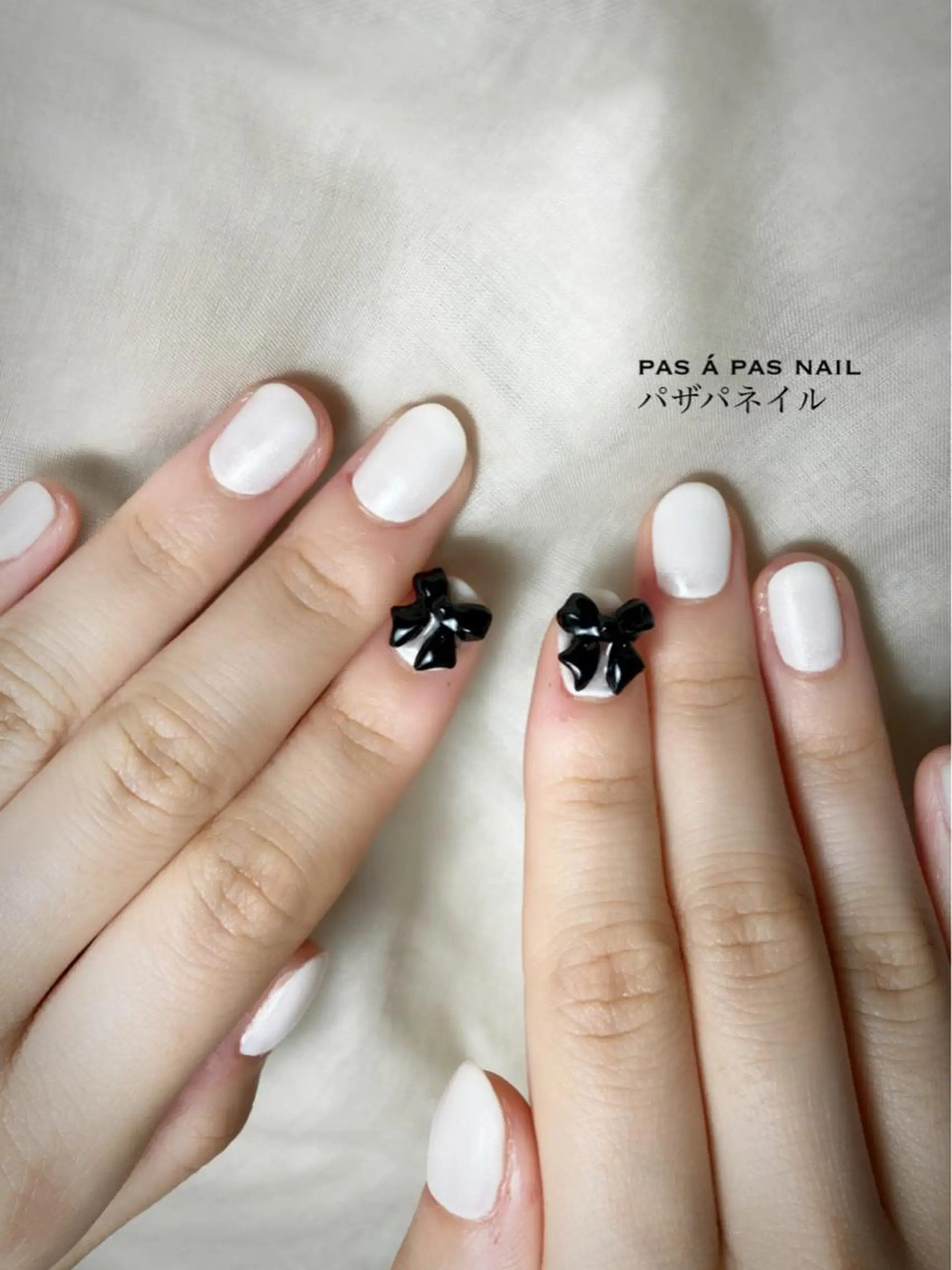 ショート ネイル ハンドネイル Yakko pas á pasのネイルデザイン